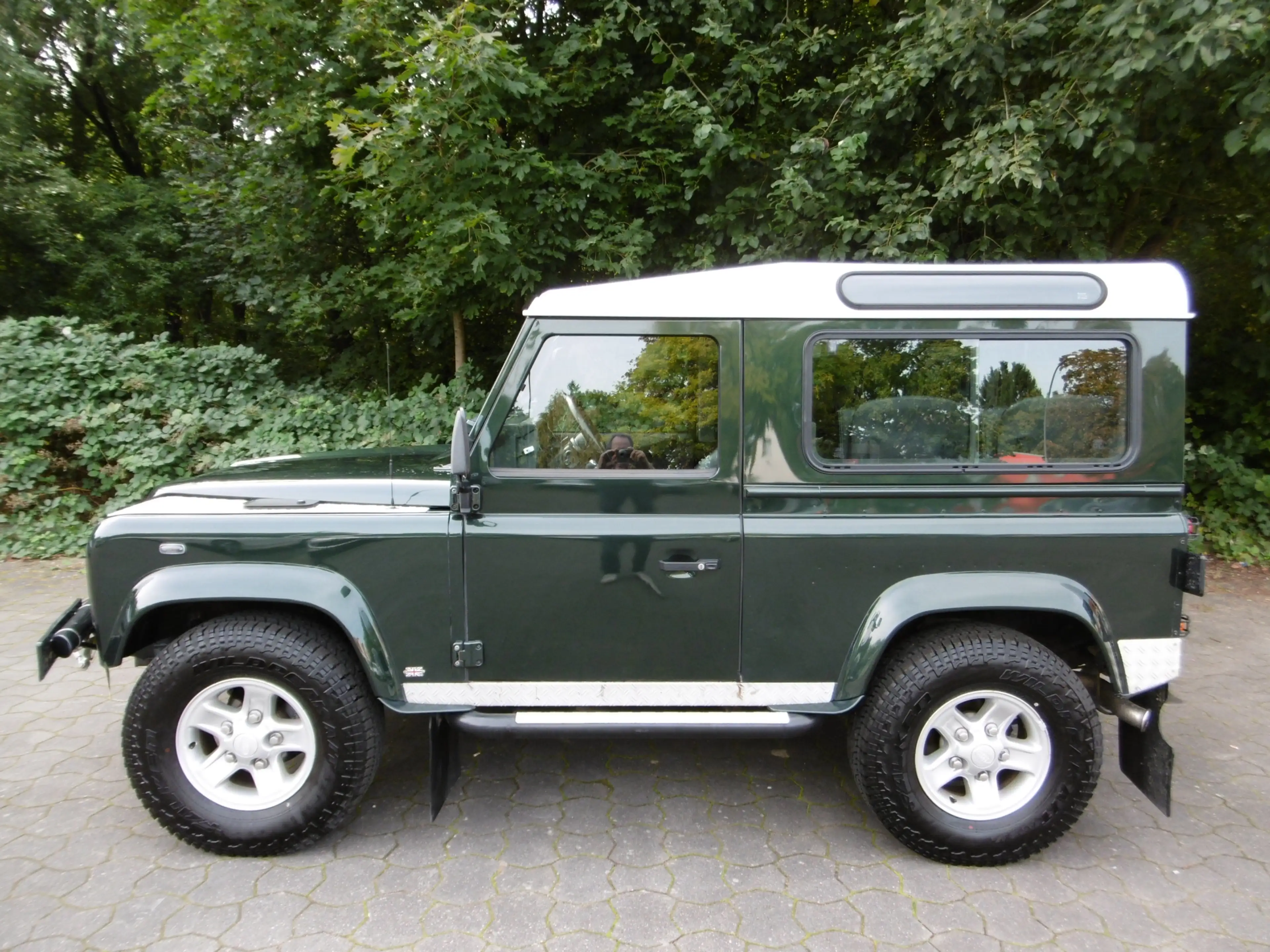 Land Rover Defender TD5 90 E StationWagon 6 Sitze Klima AHK — photo 5
