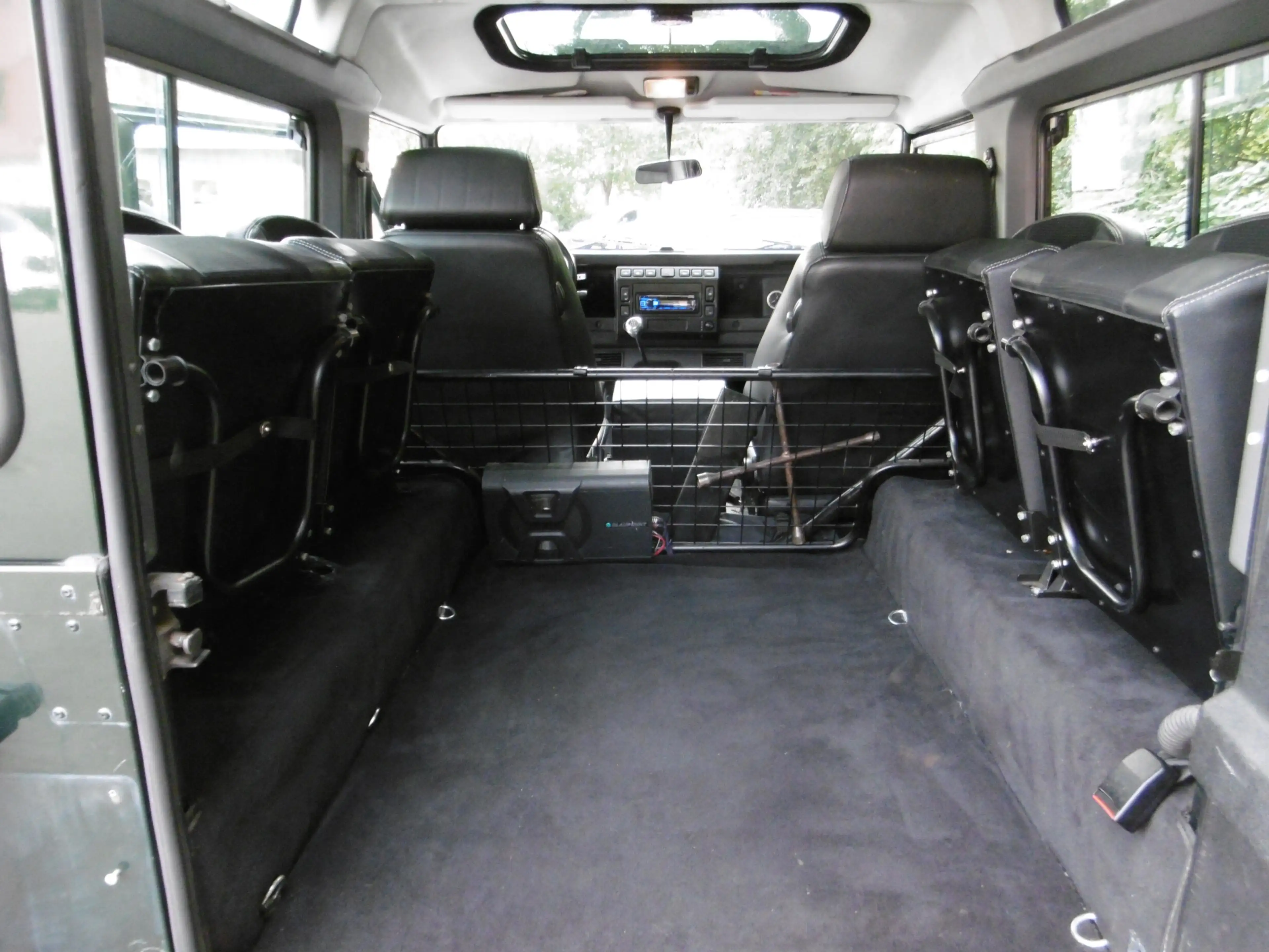 Land Rover Defender TD5 90 E StationWagon 6 Sitze Klima AHK — photo 14