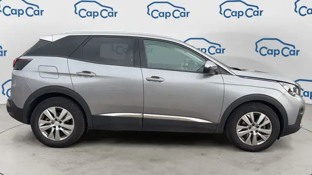 Peugeot 3008 view 4