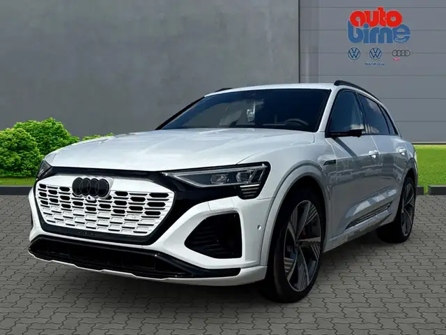 Audi Q8 e-tron 55 quattro S line HUD Luftfederung AD El. Panodach