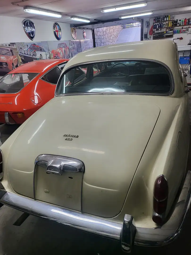 Jaguar 420 Beige - 2