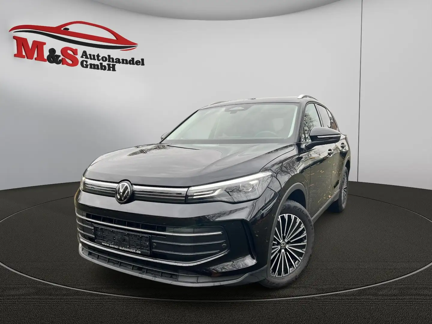 Volkswagen Tiguan 1.5eTSI Aut Life-NAVI-KAMERA-Garantie-LED Schwarz - 1