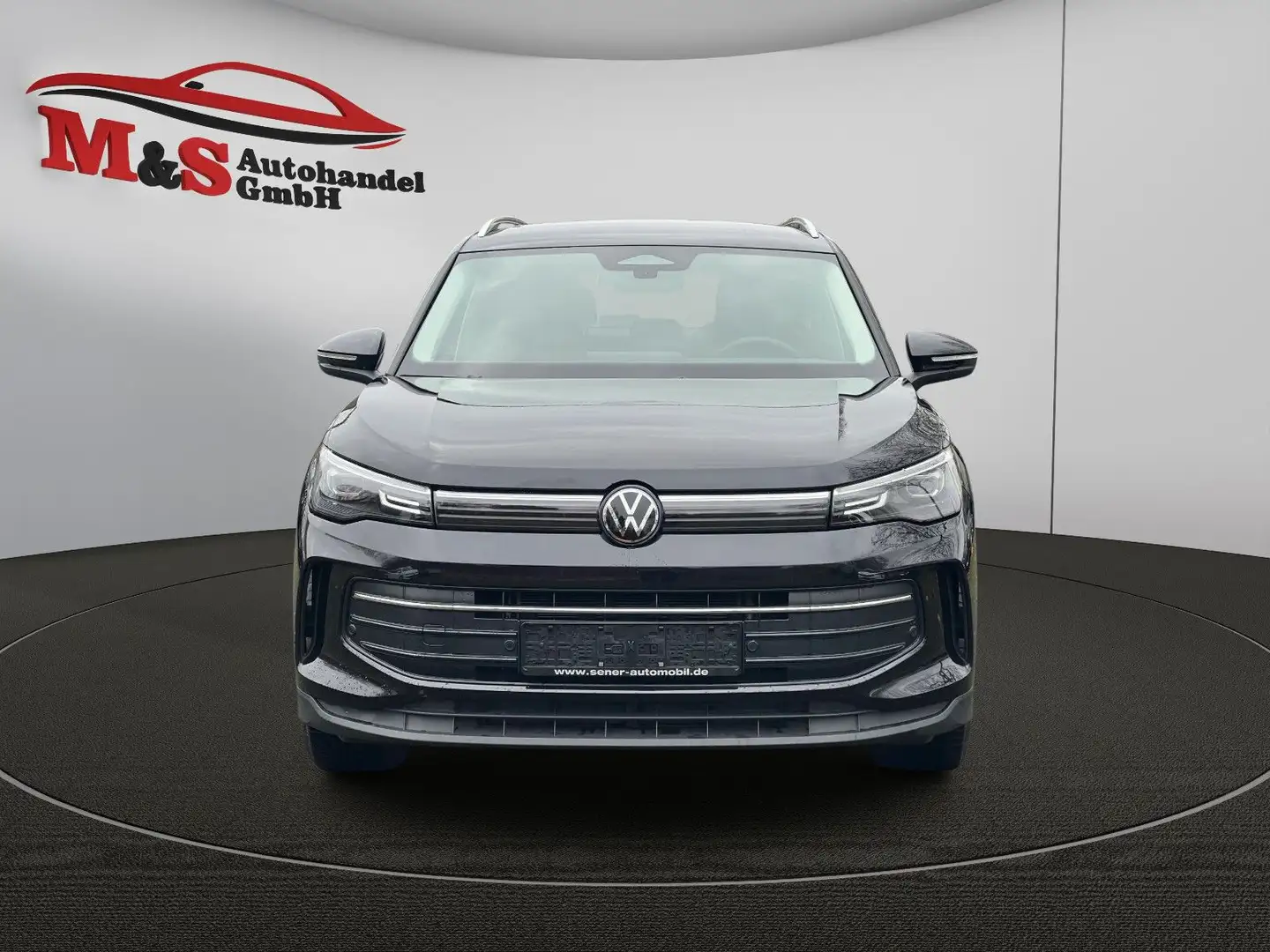 Volkswagen Tiguan 1.5eTSI Aut Life-NAVI-KAMERA-Garantie-LED Schwarz - 2