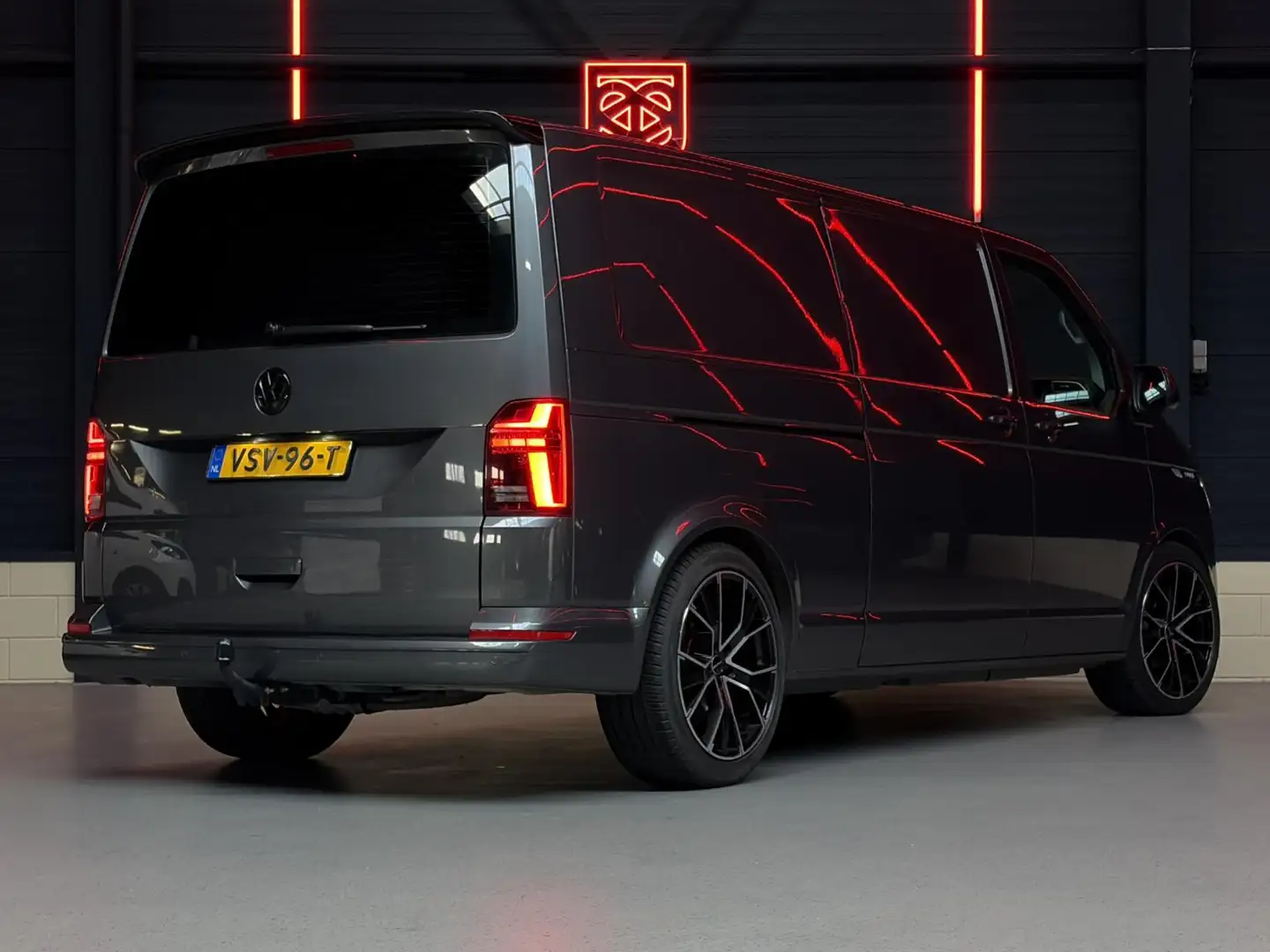 Volkswagen T6.1 Transporter L2H1 28 Bulli |DUBB. SCHUIF|TREK|ACC|20" Gris - 2