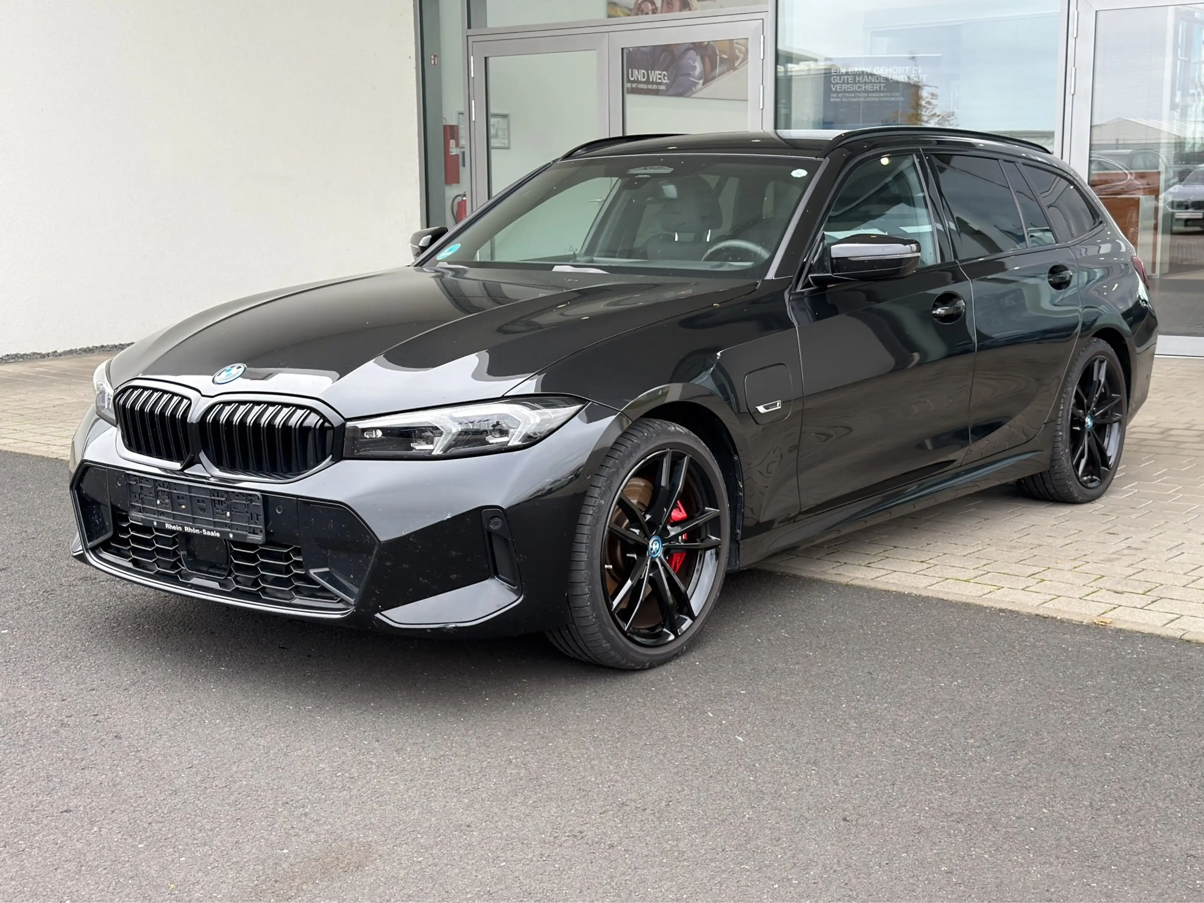 BMW 330 e xDrive Touring M Sport Pro Hifi.AkustkGl.LE — photo 2