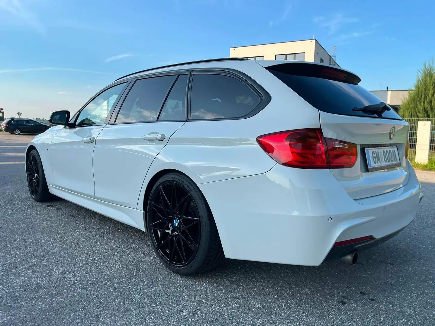 BMW 318 318d Touring M-Paket Weiß - 1