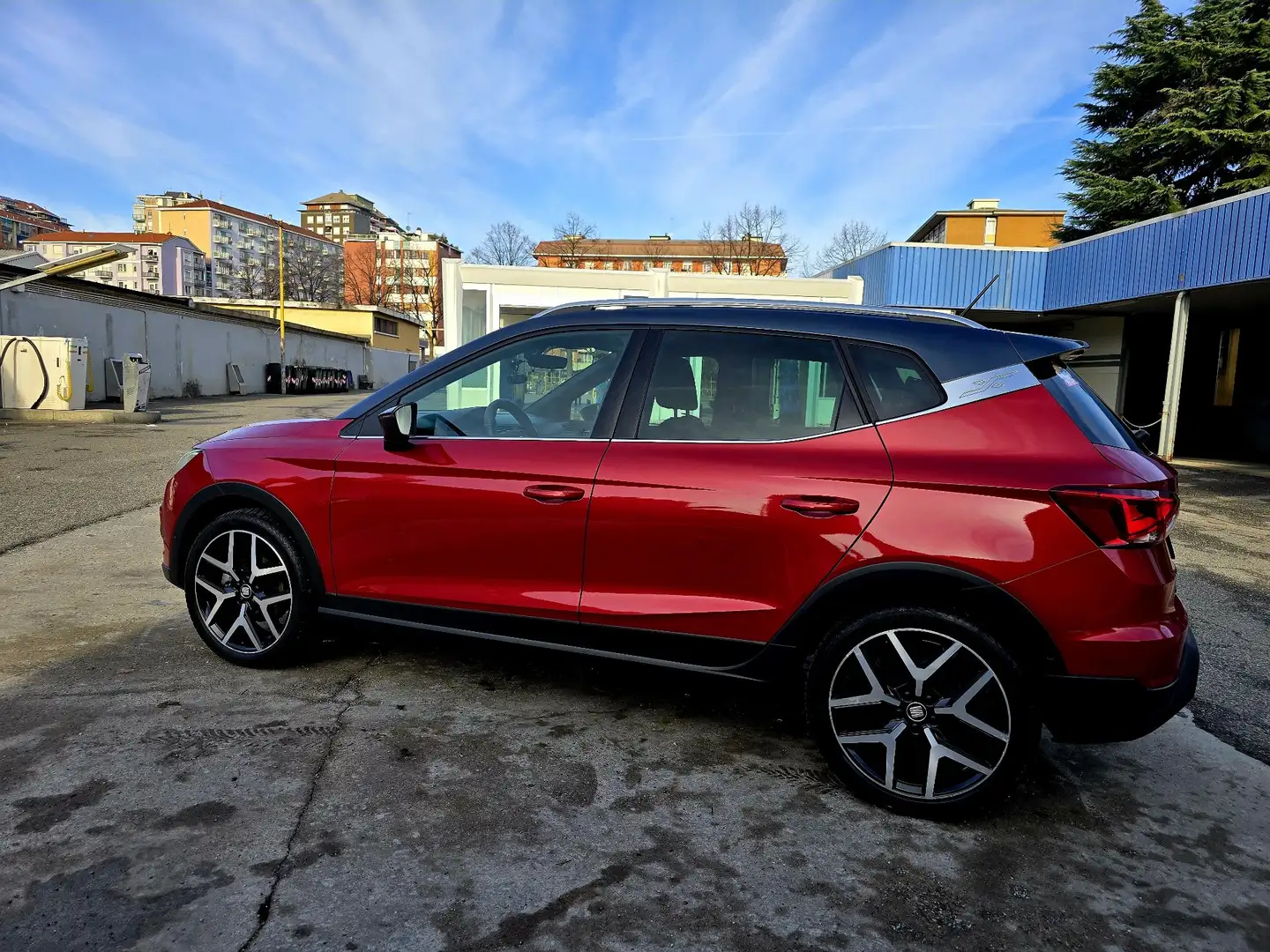 SEAT Arona 1.0 TGI FR Rosso - 1