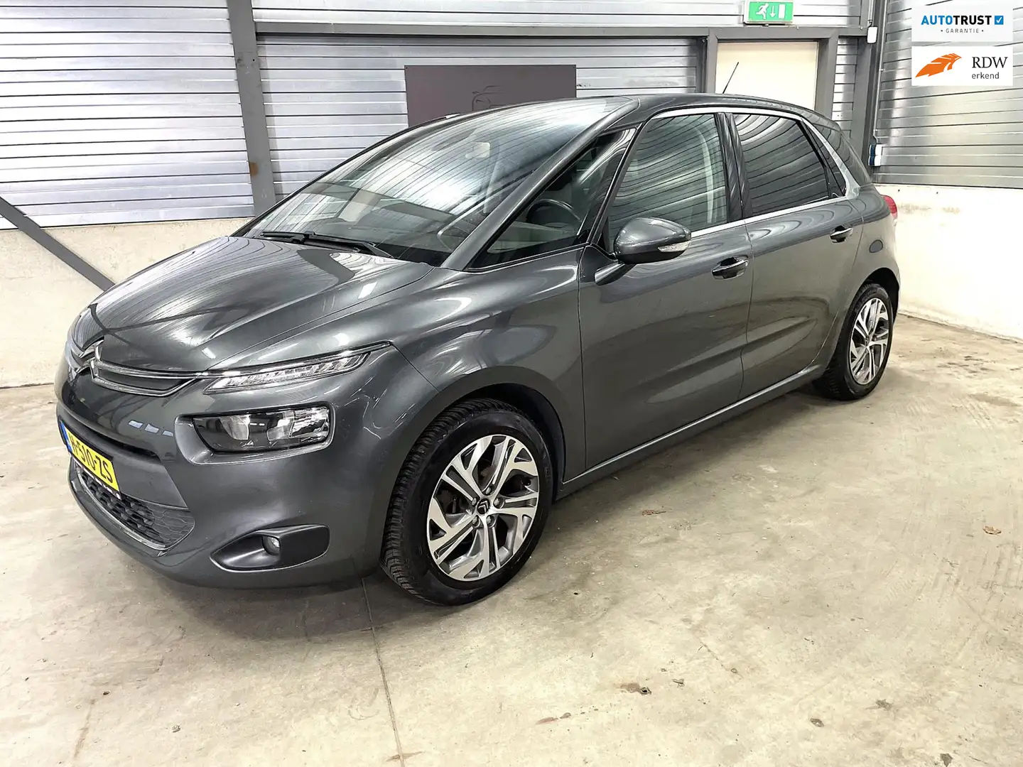 Citroen C4 Picasso 1.2 PureTech Exclusive panodak trekhaak Gris - 1