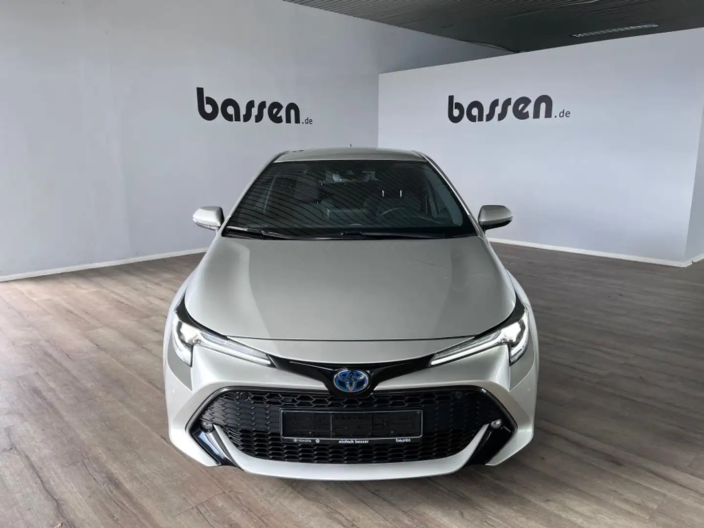 Toyota Corolla 2.0 Hybrid Club Silber - 1