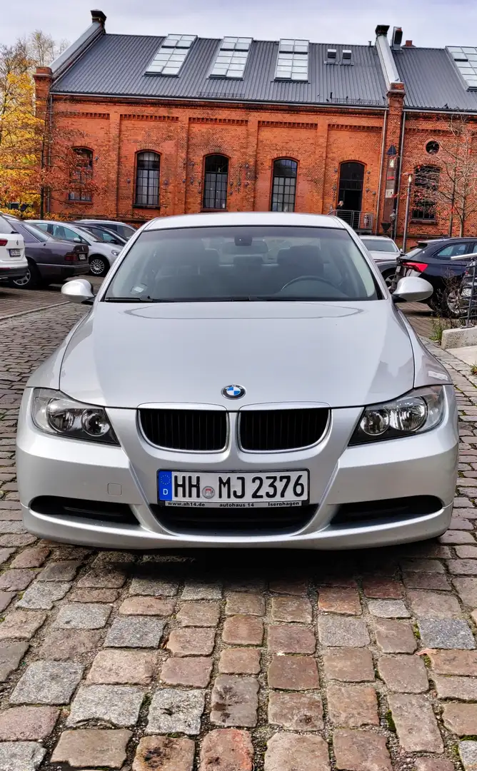 BMW 320 320d DPF Aut. - 1