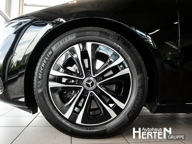 Mercedes-Benz Cla view 5