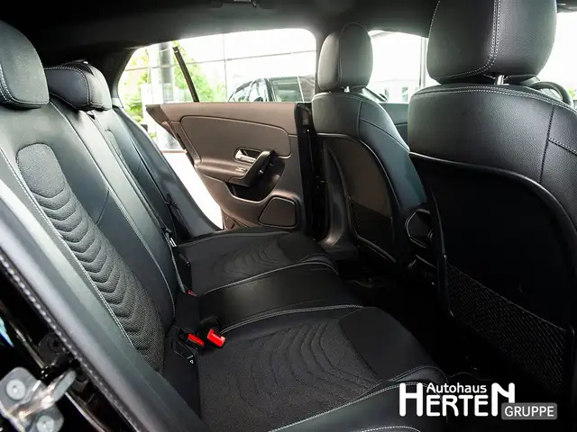 Mercedes-Benz Cla view 16