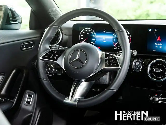 Mercedes-Benz Cla view 7