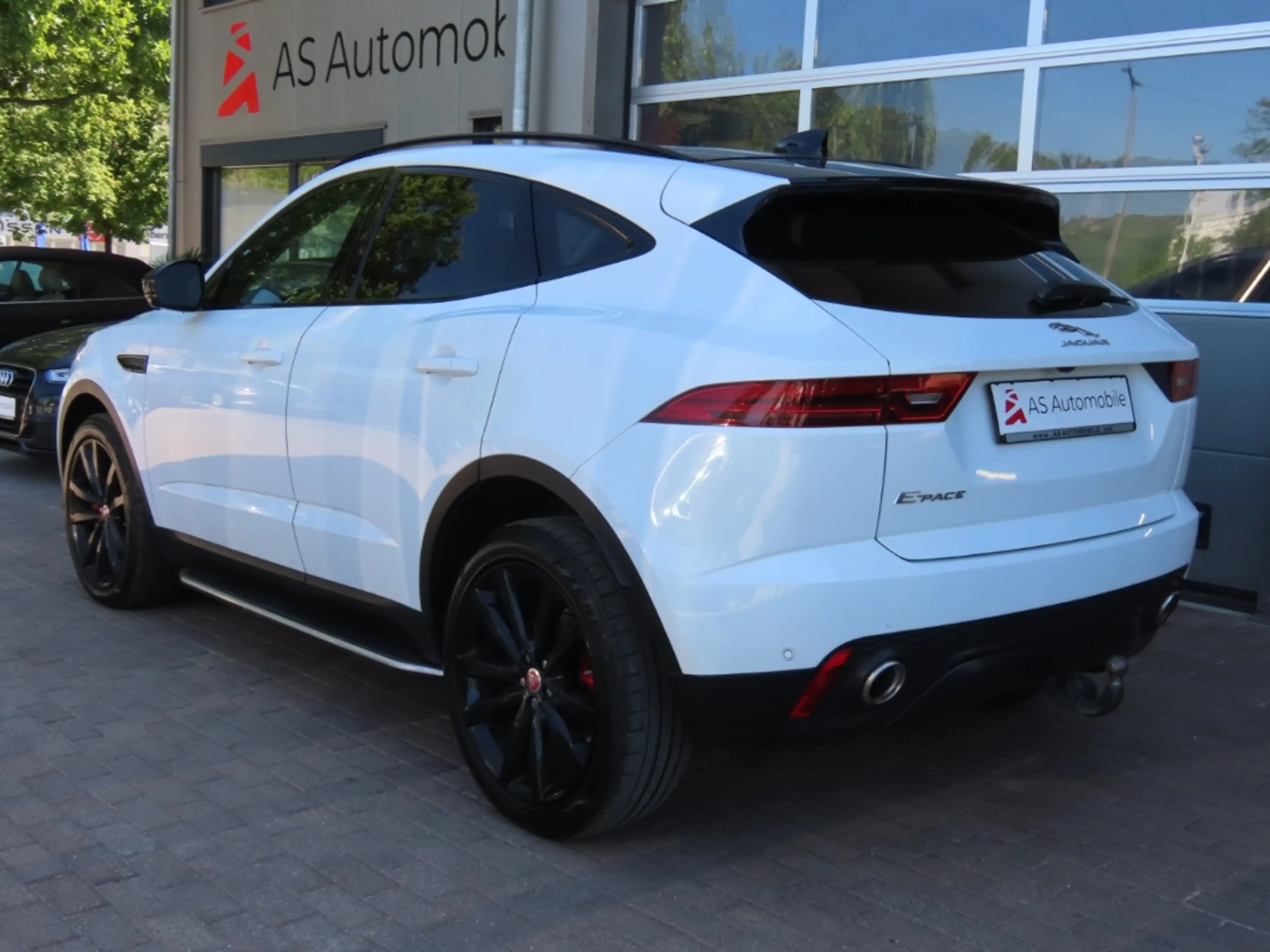 Jaguar E-Pace SE AWD 1.Hd*ACC*360Kam*Navi*SHZ*AHK*8-f — photo 4