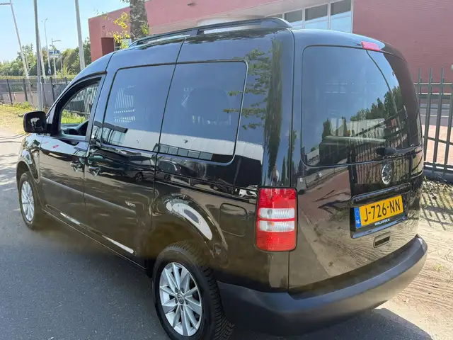Volkswagen Caddy view 4