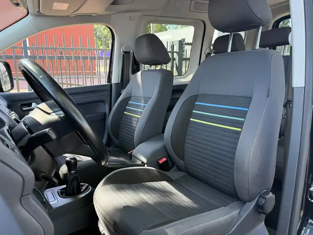 Volkswagen Caddy view 6