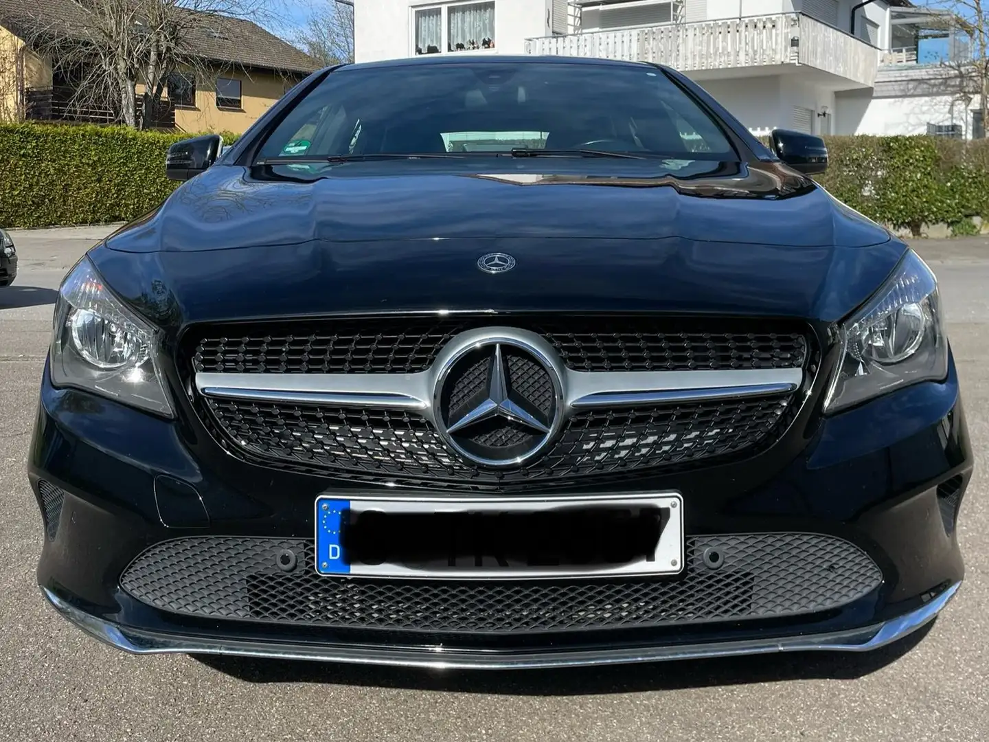 Mercedes-Benz CLA 220 CLA Shooting Brake 220 d 4Matic 7G-DCT Peak Editio Fekete - 2