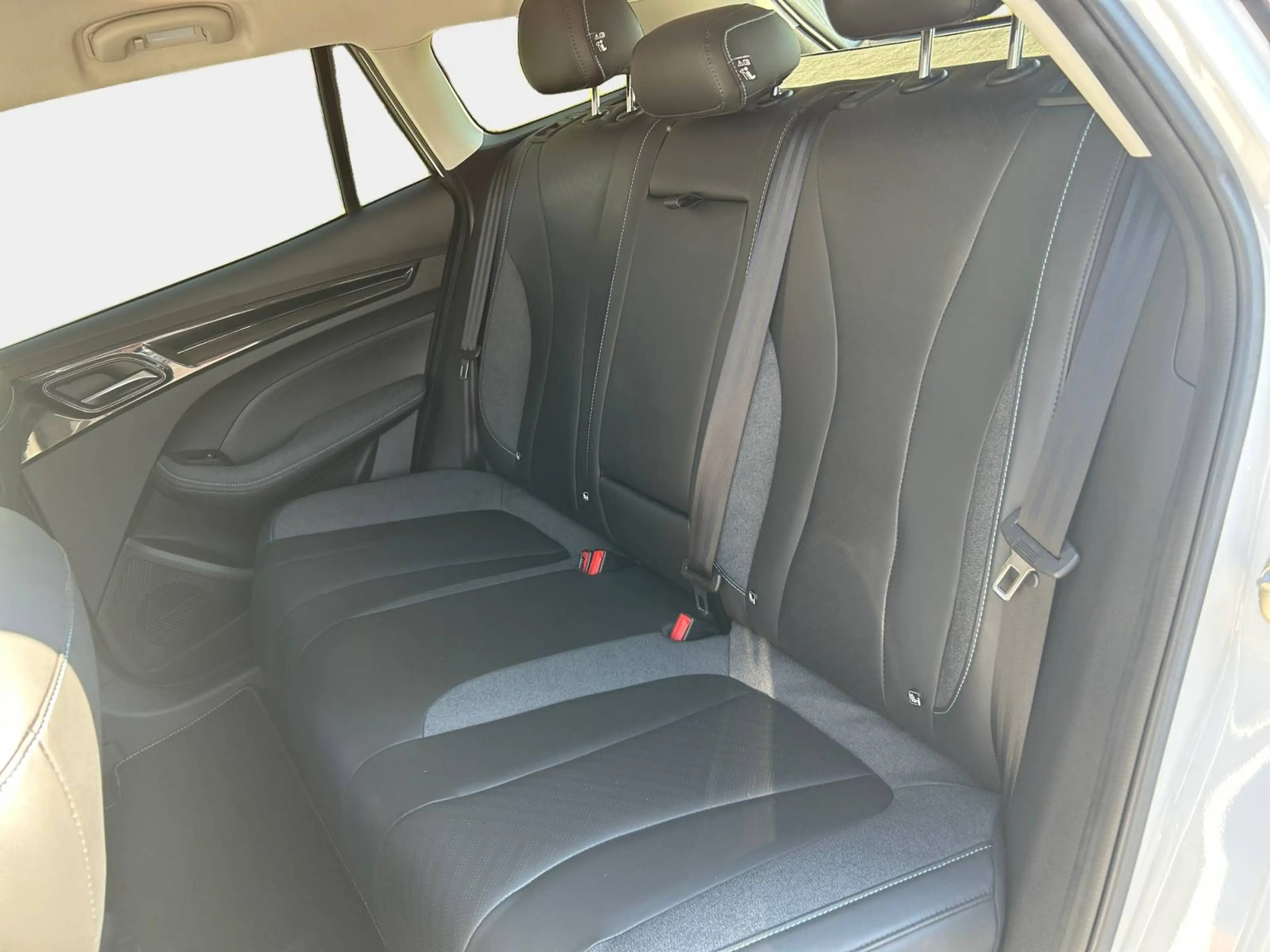 MG MG5 Comfort — photo 14