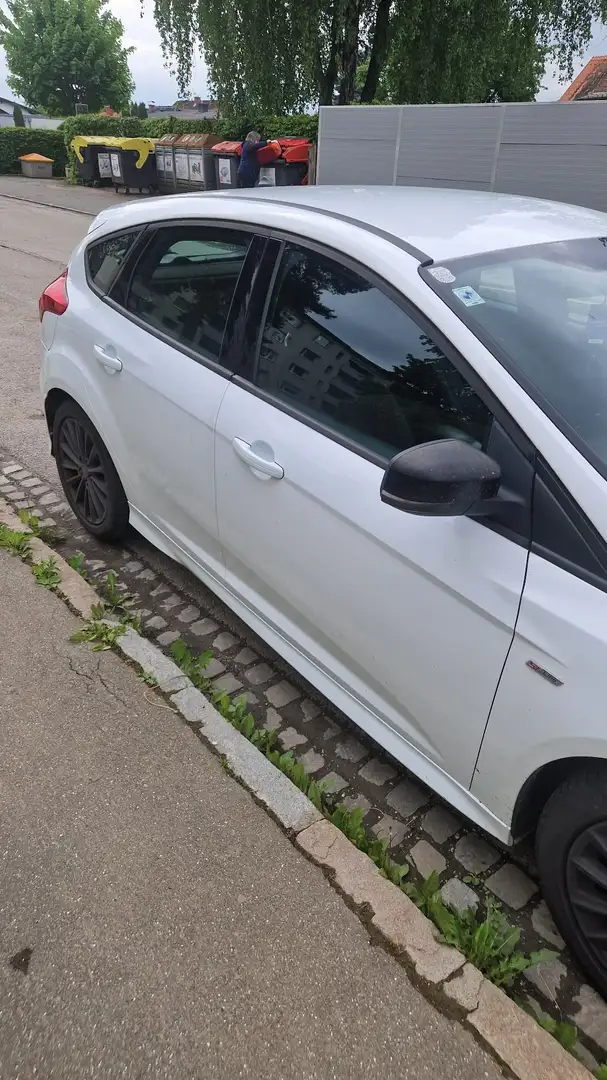 Ford Focus 1,0 EcoBoost ST-Line - 2