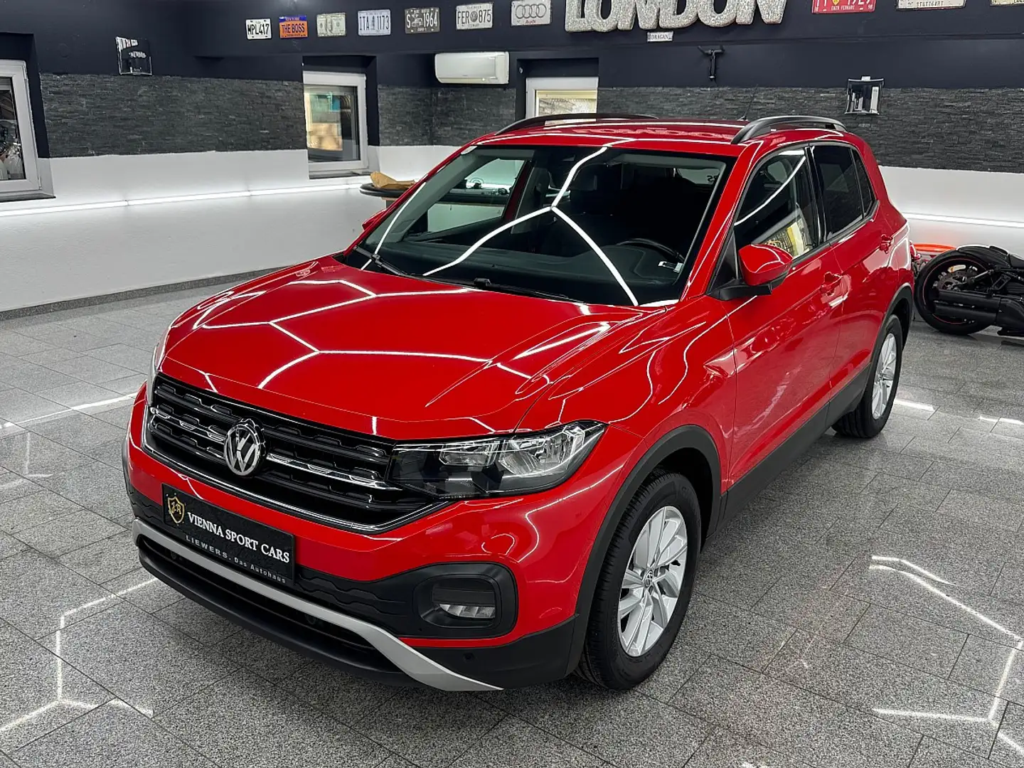 Volkswagen T-Cross 1,0 TSI Life DSG*Top-Ausstattung* Rot - 2