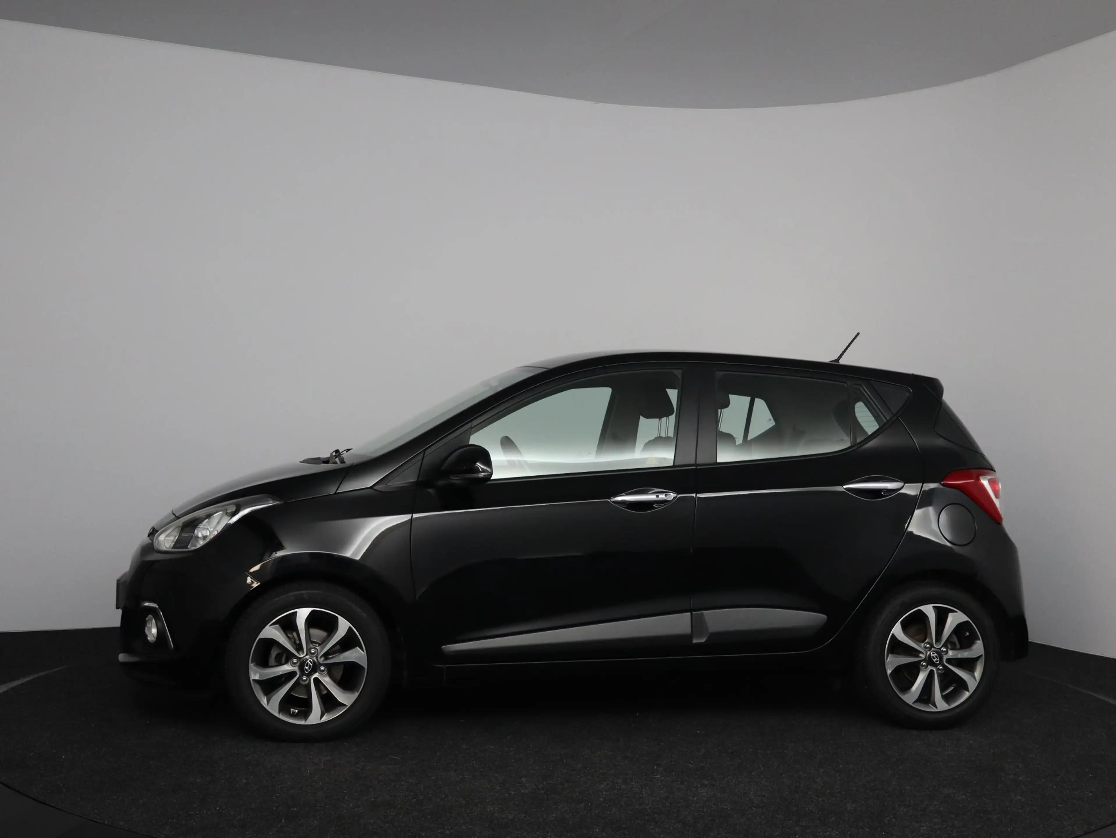 Hyundai i10 1.2i | Automaat | 1/2 leder — photo 12