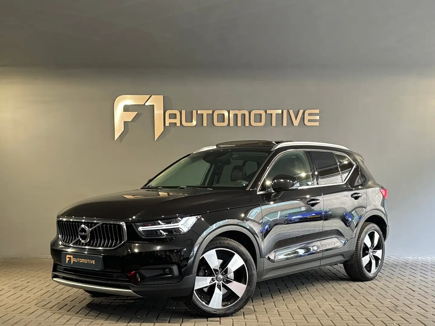 Volvo XC40 2.0 T4 Pano|Harman/Kardon|Memory|ACC|Keyless|Lane Noir - 1
