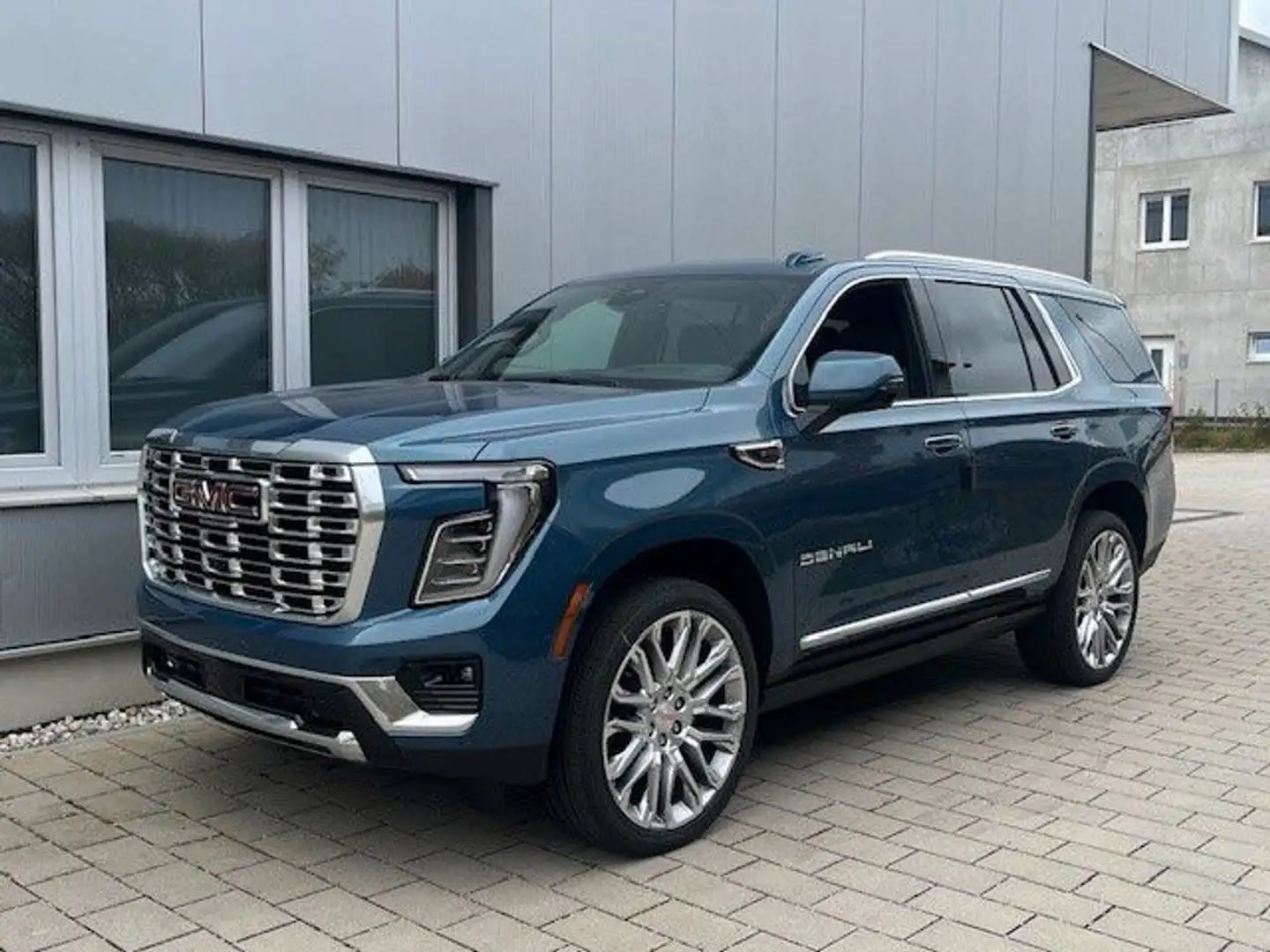 GMC Yukon Denali 6.2l V8 Alu 24" Blau - 1