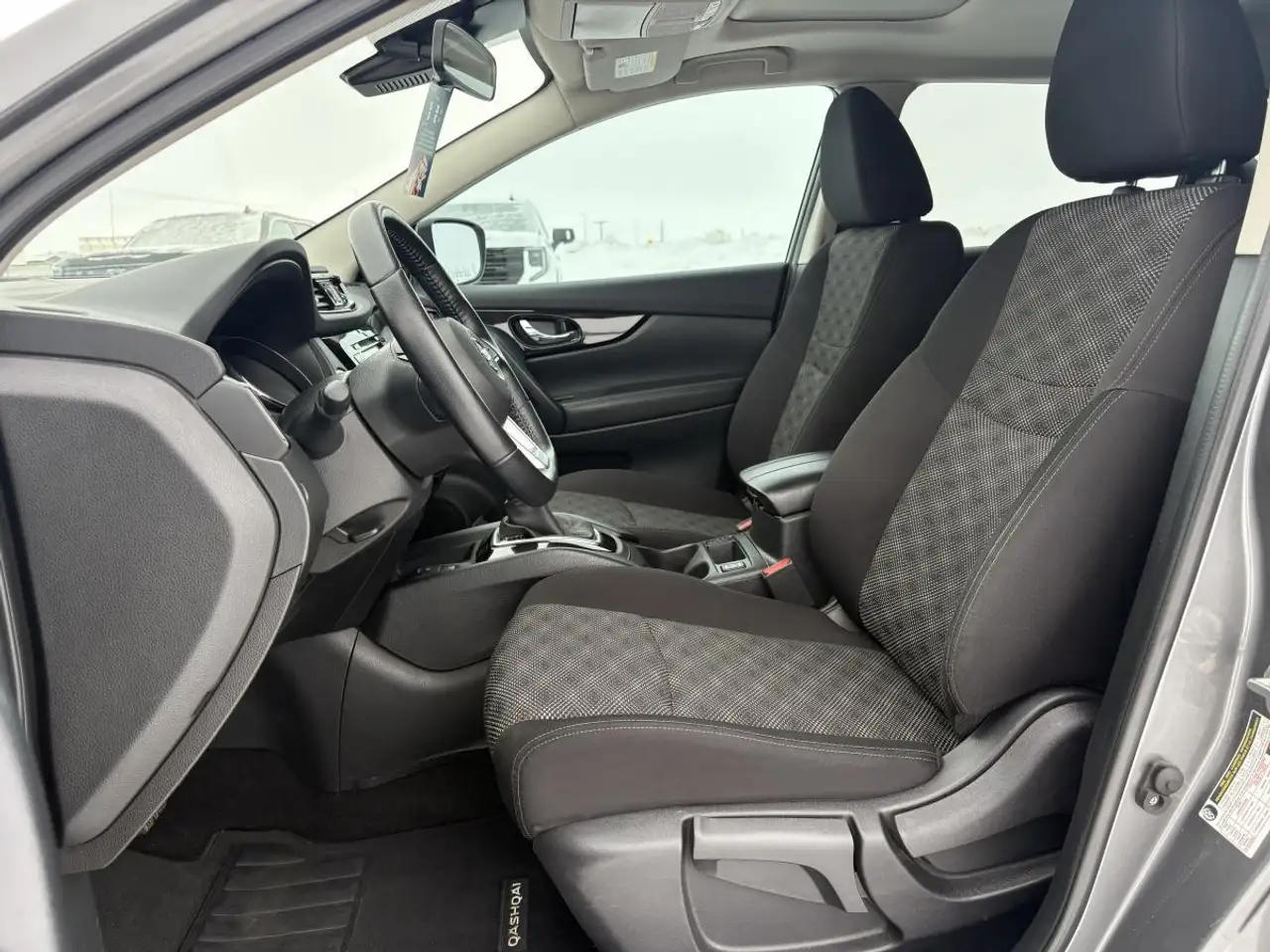 Nissan Qashqai снимка Nissan Qashqai