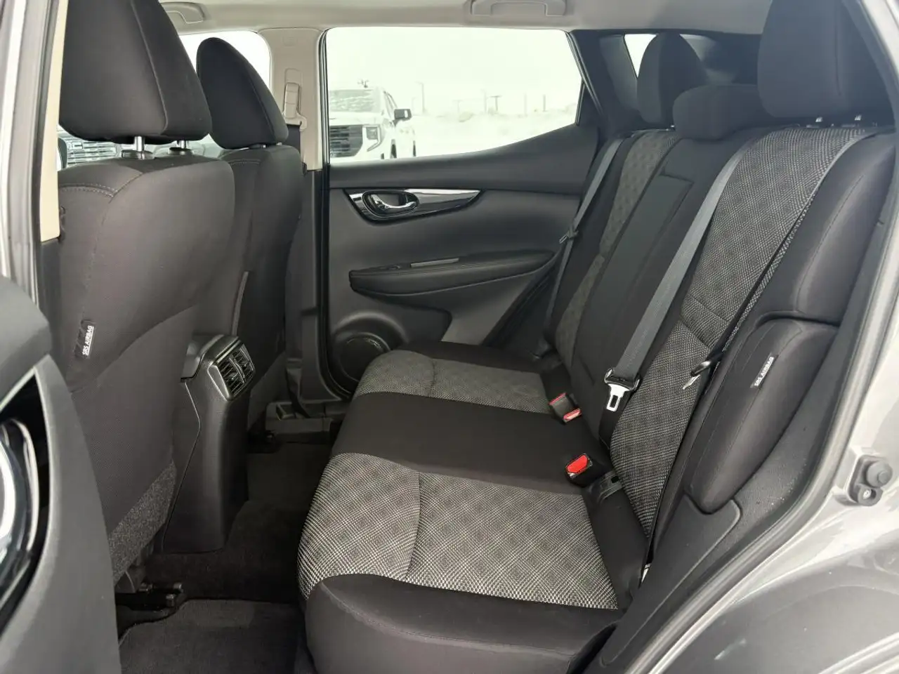 Nissan Qashqai снимка Nissan Qashqai