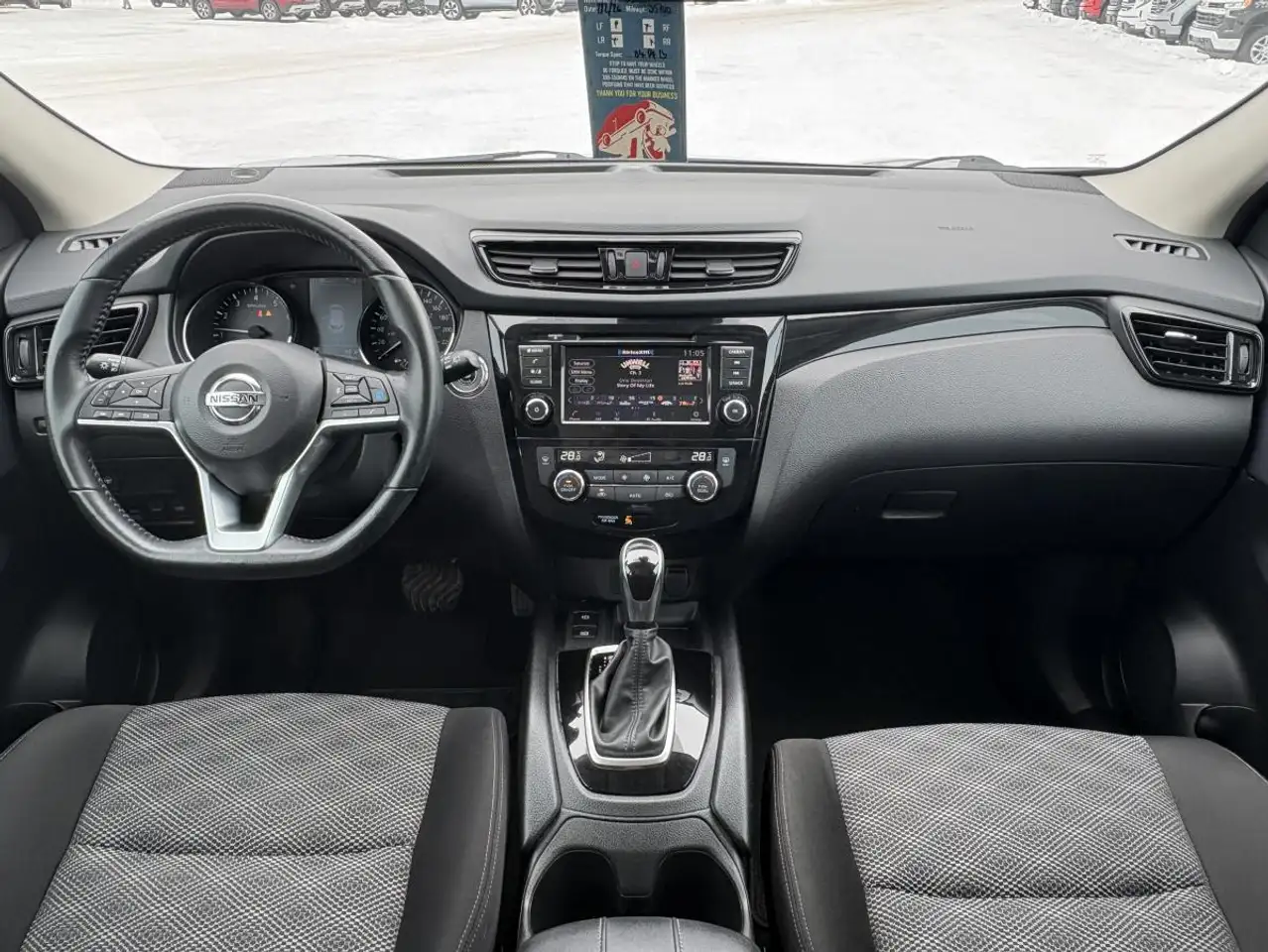 Nissan Qashqai снимка Nissan Qashqai