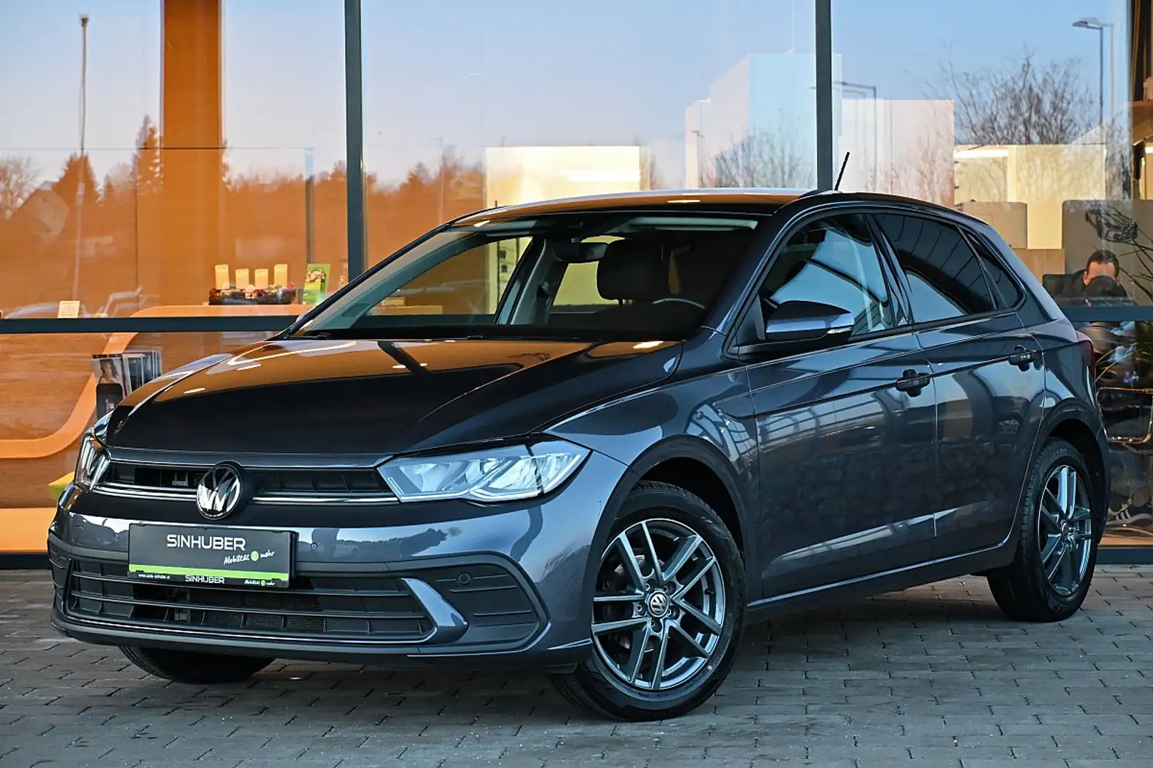 Volkswagen Polo 1,0 TSI Life ACC, LED, Navi, Kamera, Fernlichta... Grau - 1