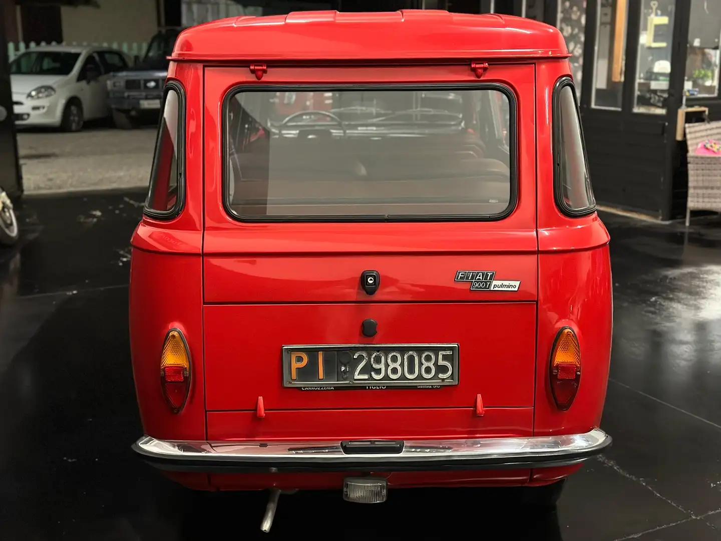 Fiat 900 T - 1
