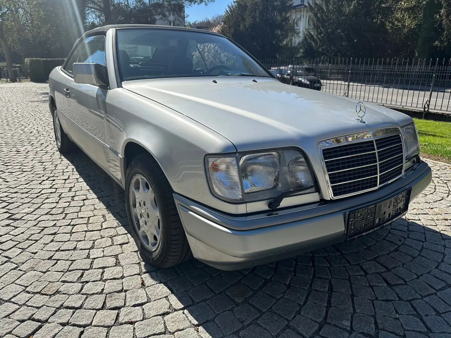 Mercedes-Benz CE 300 300 CE-24 Cabr. Aut. Schwarz - 1