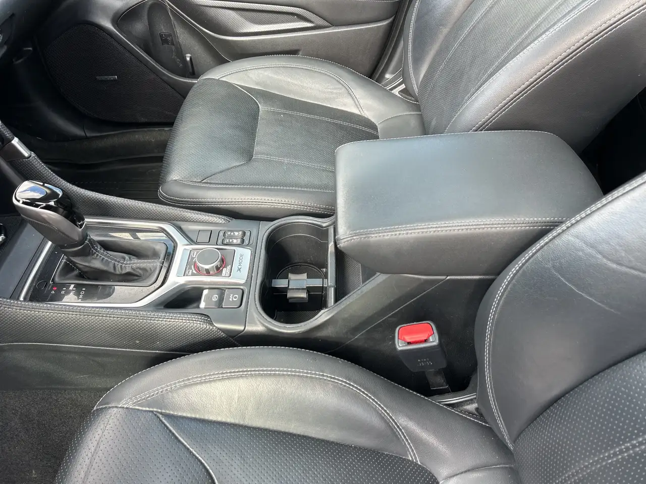 Subaru Forester снимка Subaru Forester