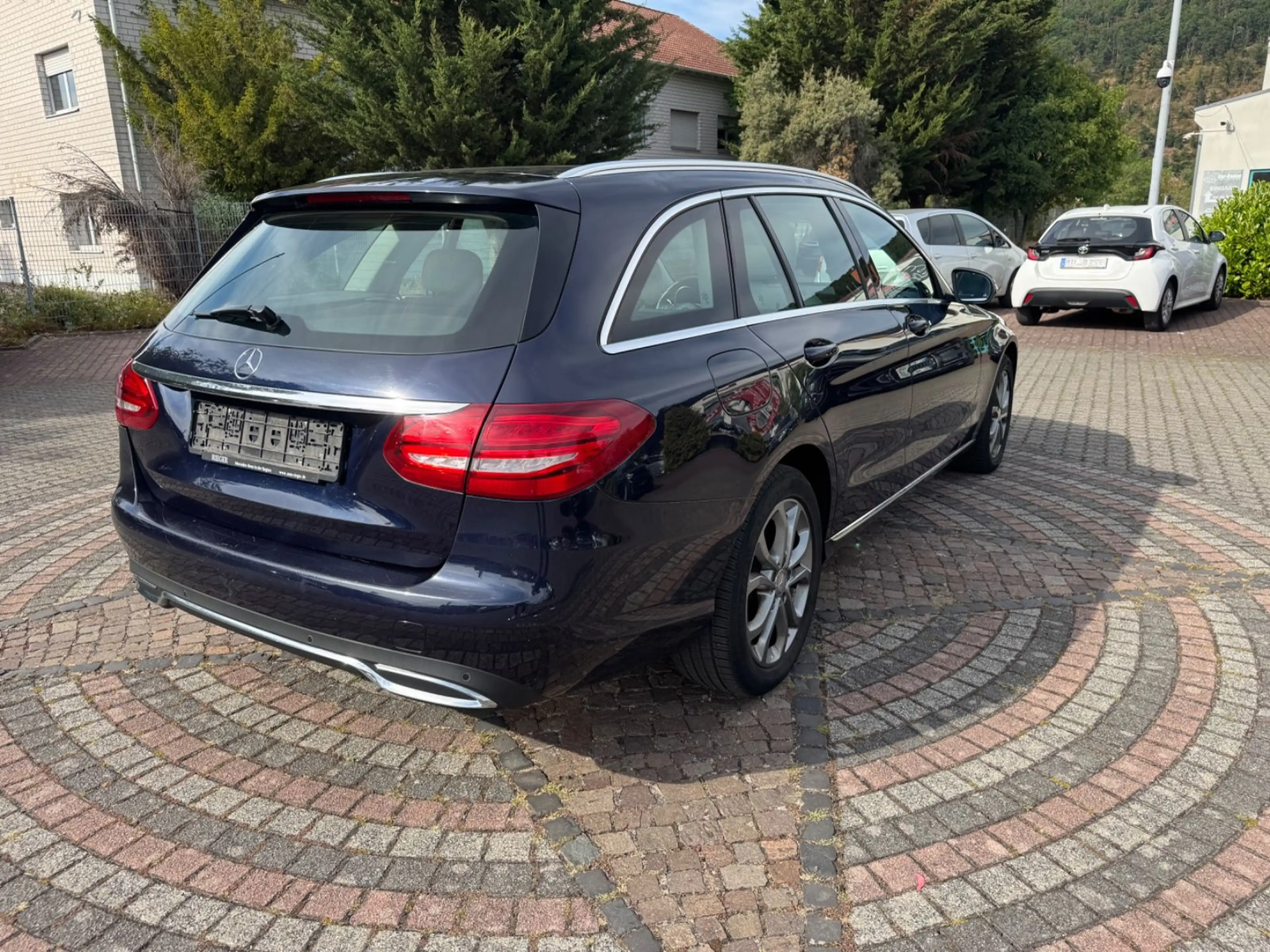 Mercedes-Benz C 200 BlueTec /d Burmester,Kamera,LED,Teilleder — photo 5