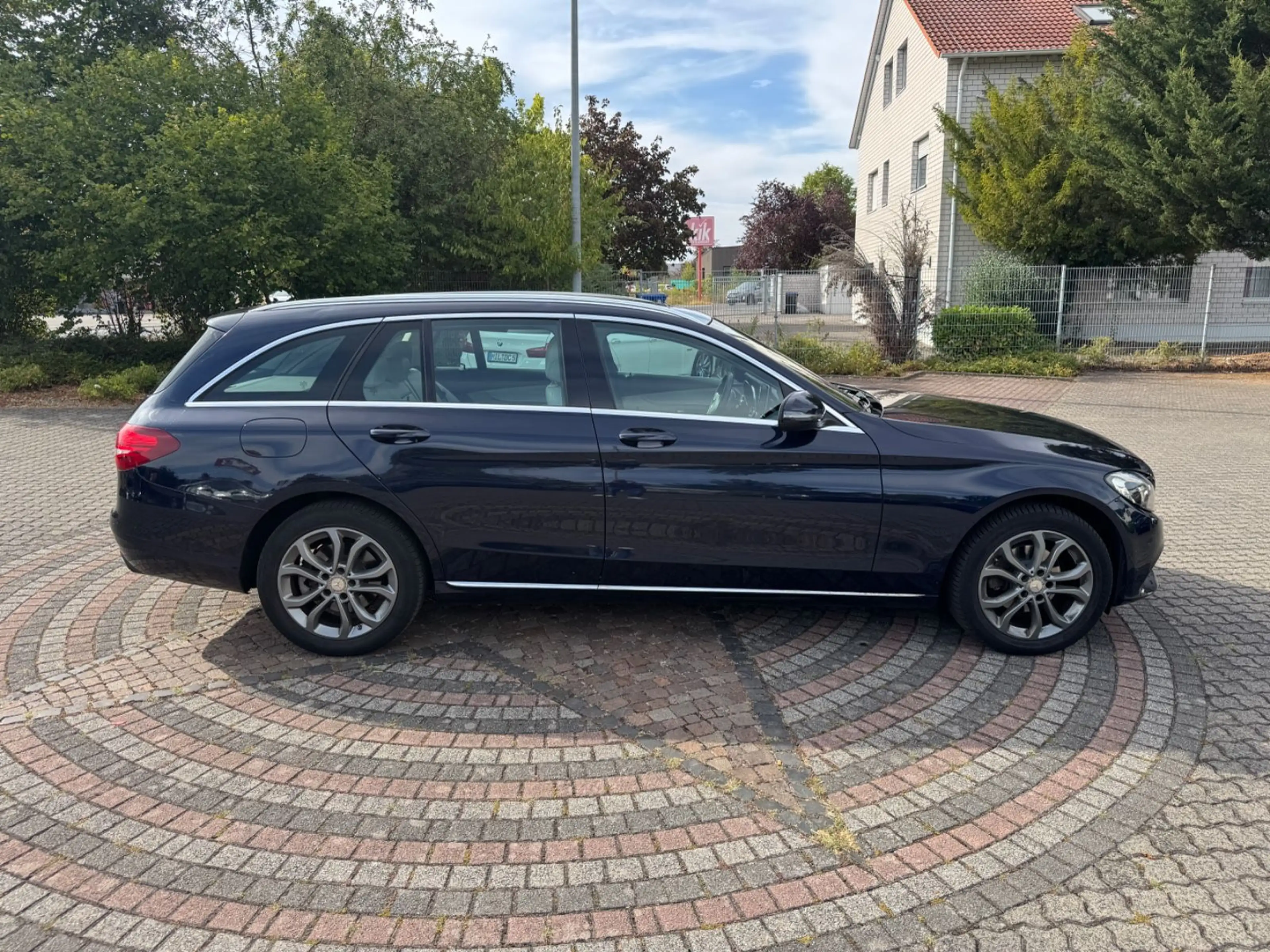 Mercedes-Benz C 200 BlueTec /d Burmester,Kamera,LED,Teilleder — photo 4
