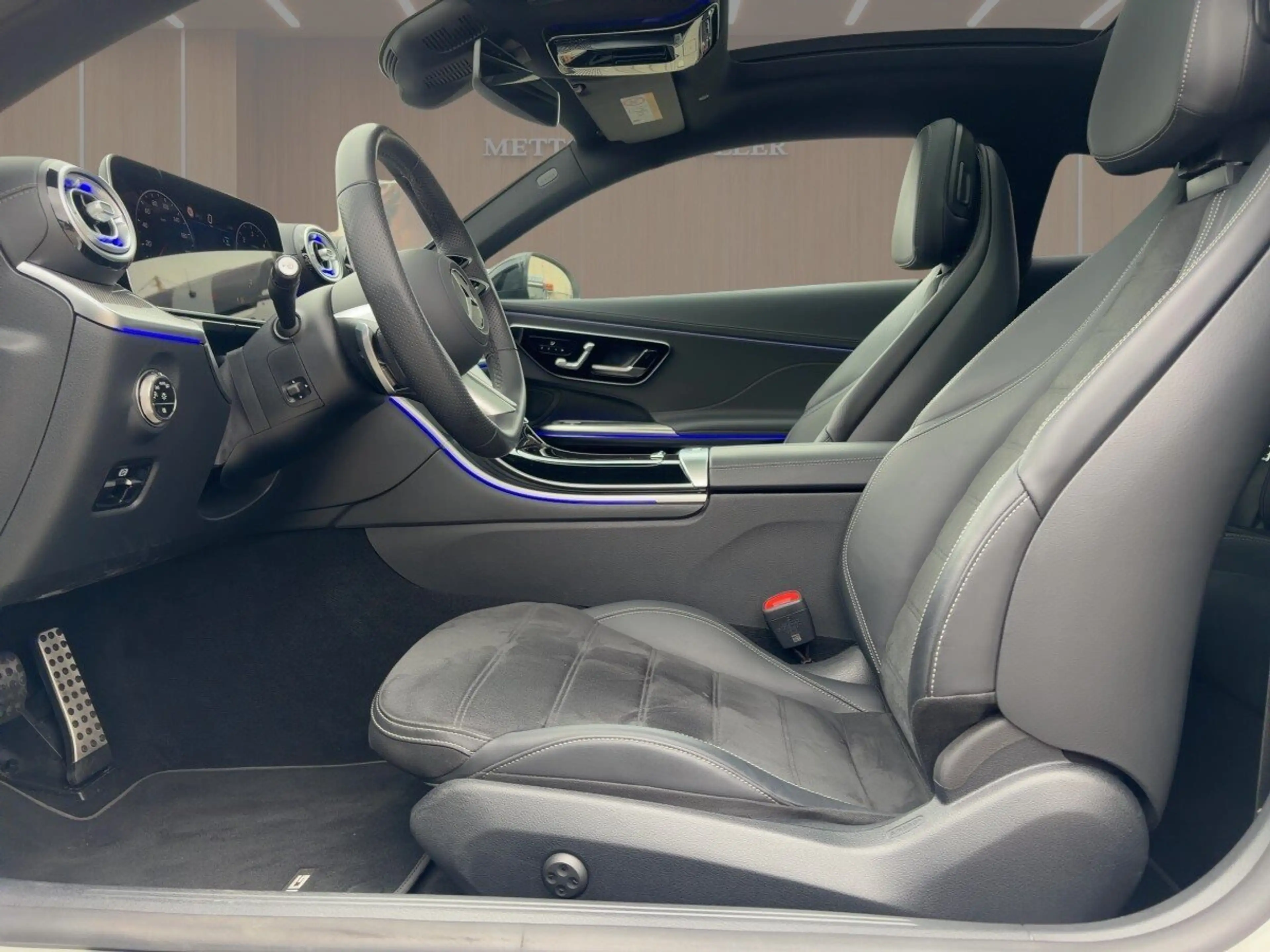Mercedes-Benz CLE 220 CLE 220d Coupé AMG-Line/360/Night/CarPlay/Keyles. — photo 6