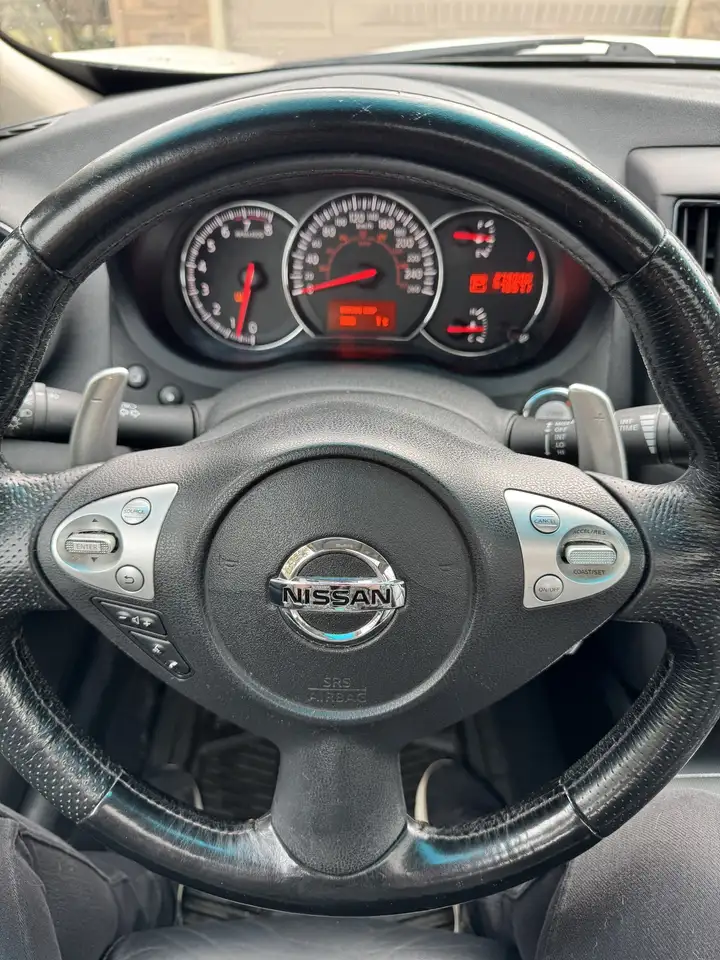 Nissan Maxima снимка Nissan Maxima