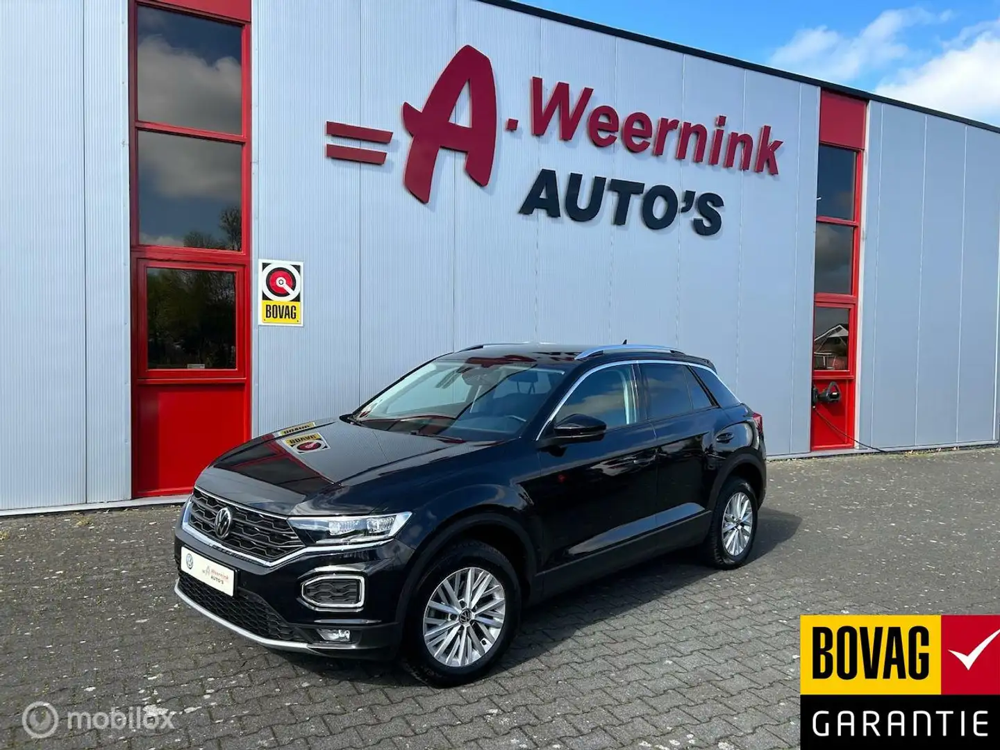 Volkswagen T-Roc 1.5 TSI Style Business Zwart - 1