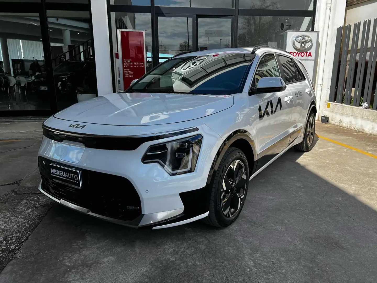 Kia e-Niro 64,8 kWh Evolution Blanc - 1