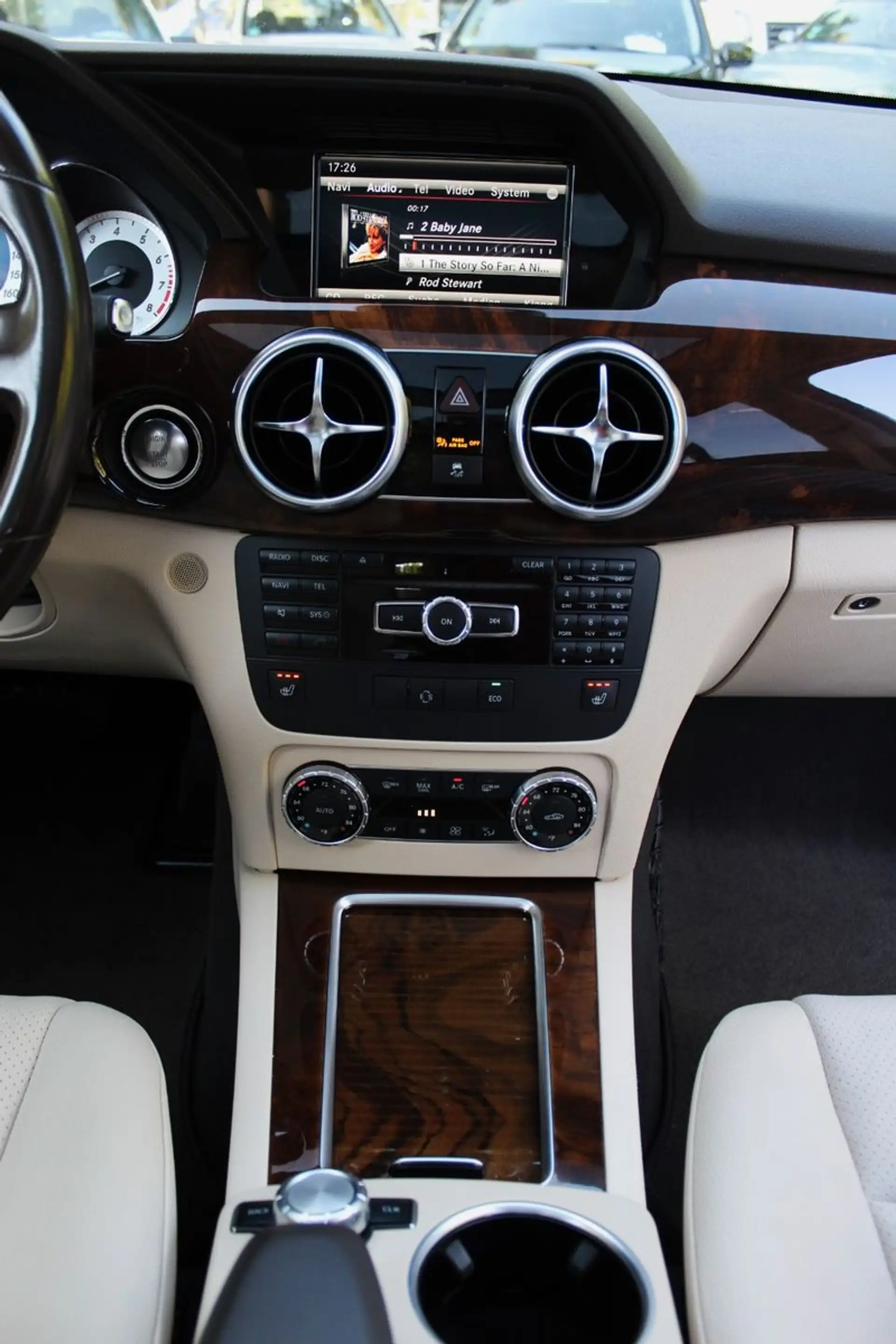 Mercedes-Benz GLK 350 4-MATIC  7-G KEYLES-GO KAMERA PANORAMA — photo 13