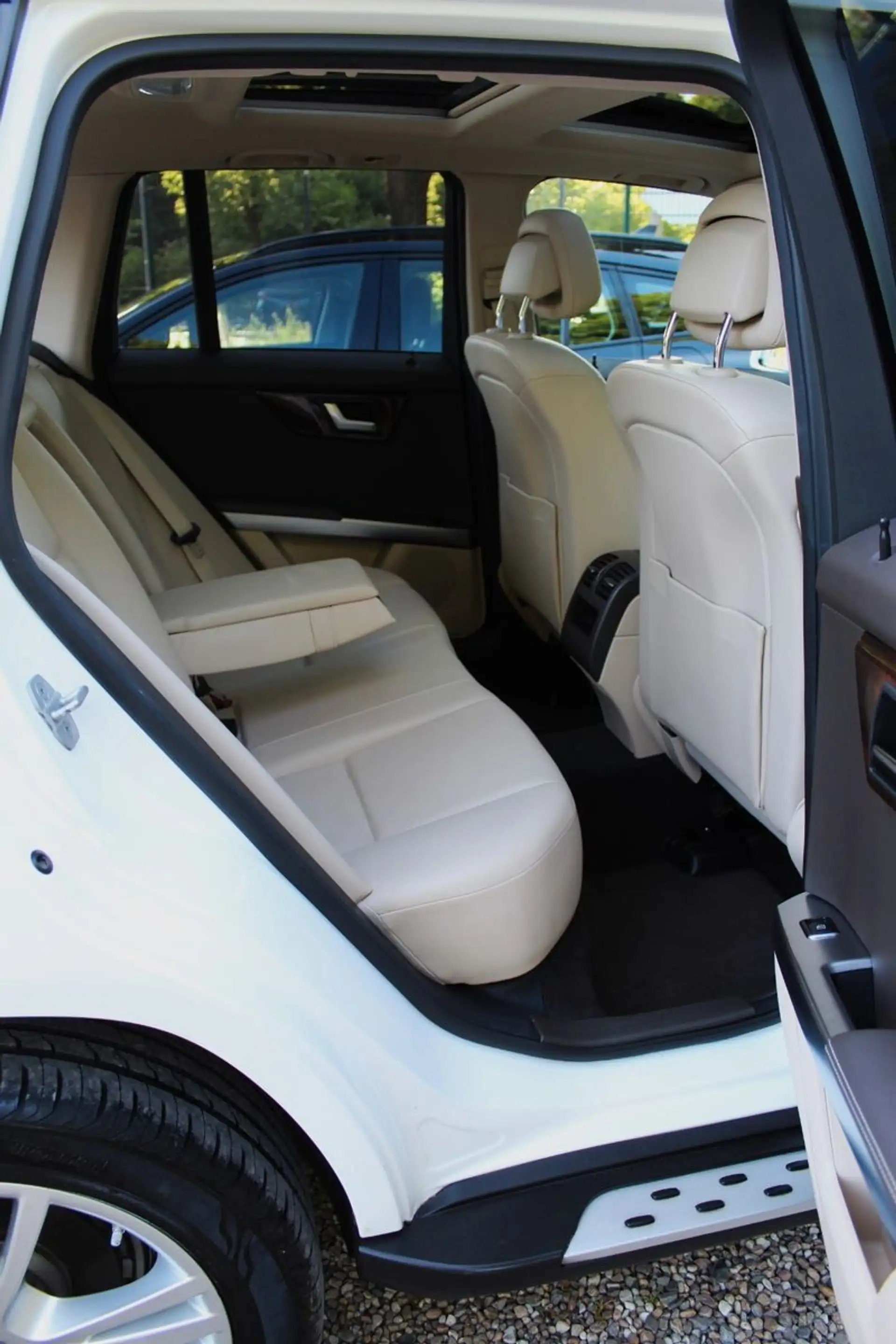 Mercedes-Benz GLK 350 4-MATIC  7-G KEYLES-GO KAMERA PANORAMA — photo 16