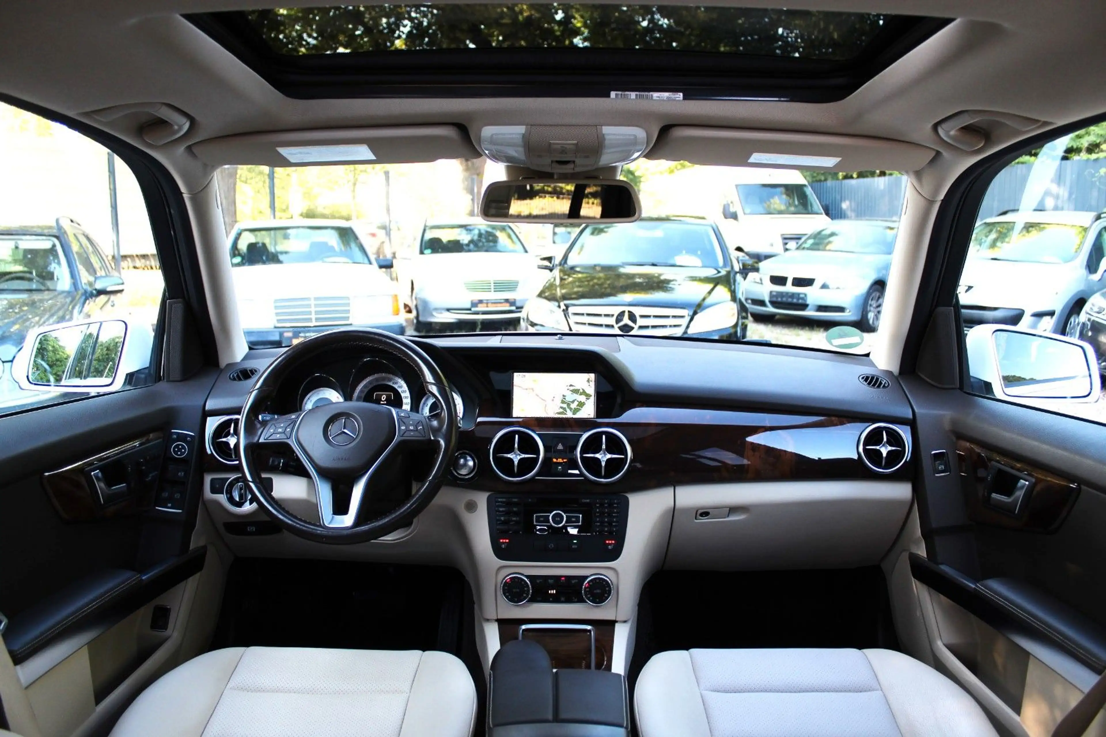 Mercedes-Benz GLK 350 4-MATIC  7-G KEYLES-GO KAMERA PANORAMA — photo 11