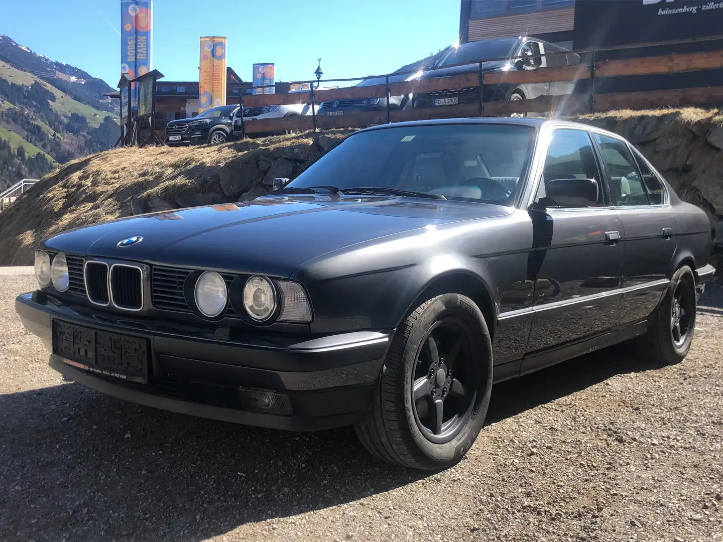 BMW 525 525ix+Aut. Gri - 1
