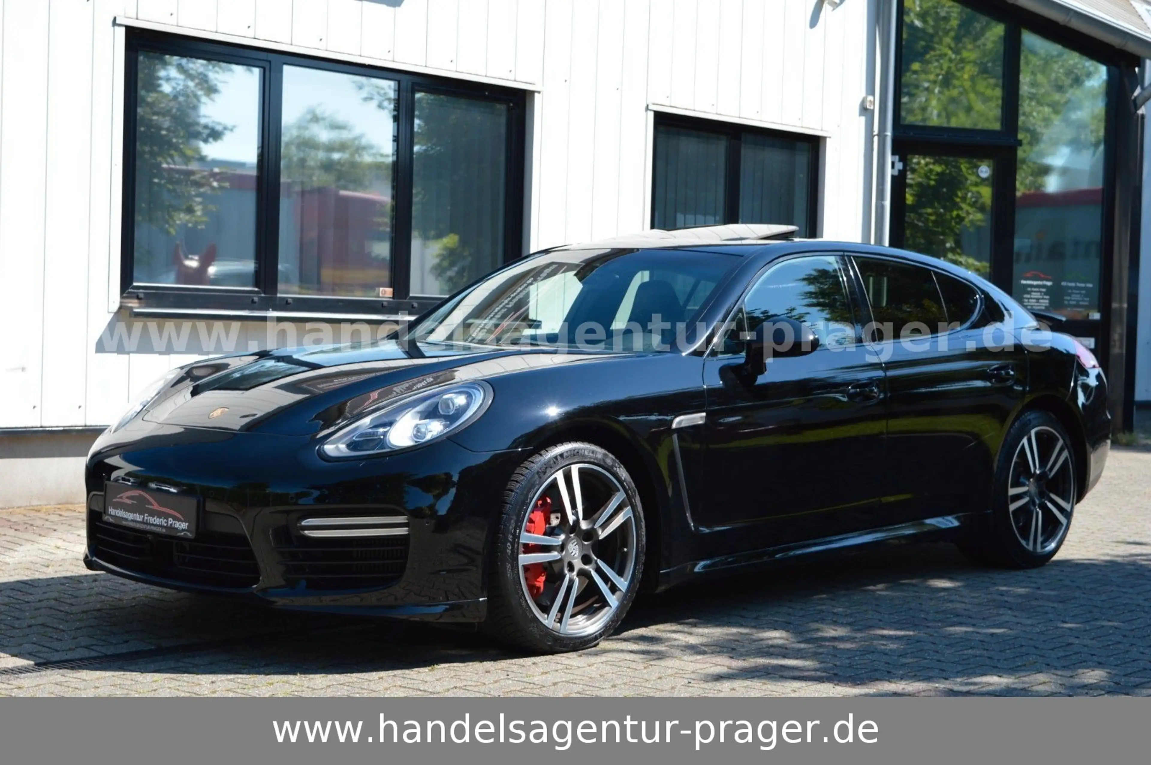 Porsche Panamera Turbo Glasdach Bose Leder Scheckheft