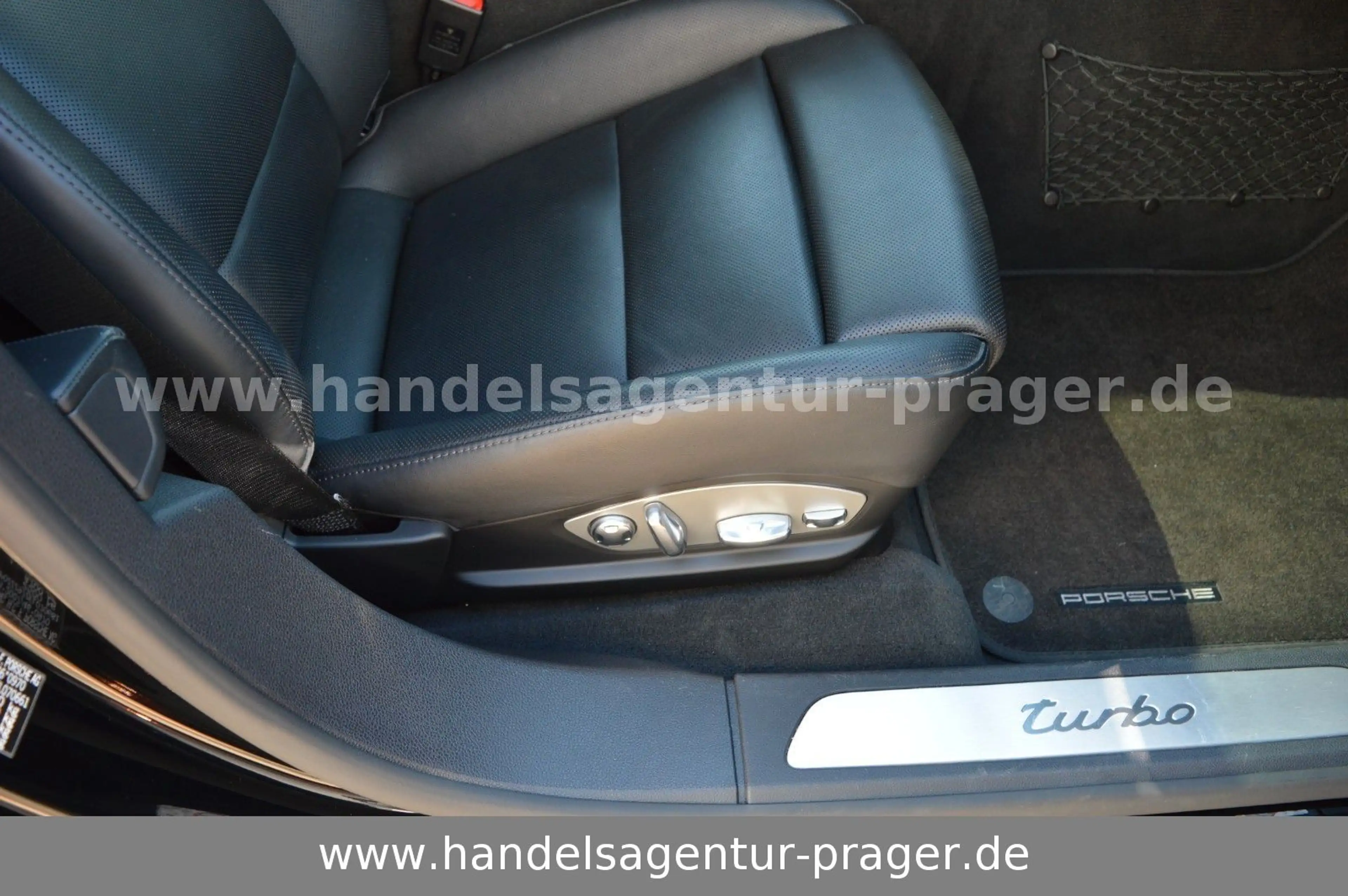 Porsche Panamera Turbo Glasdach Bose Leder Scheckheft — photo 15