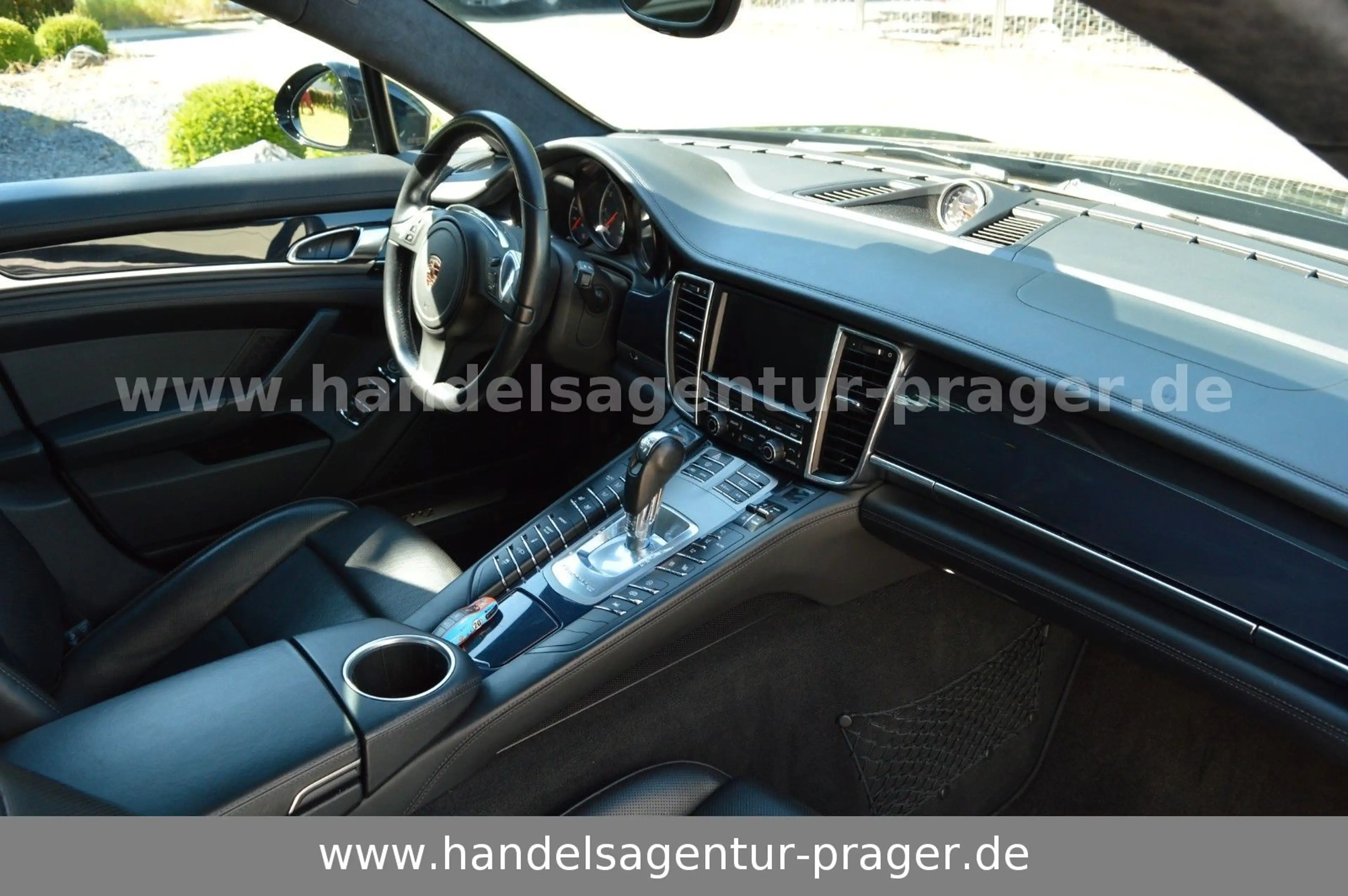 Porsche Panamera Turbo Glasdach Bose Leder Scheckheft — photo 14