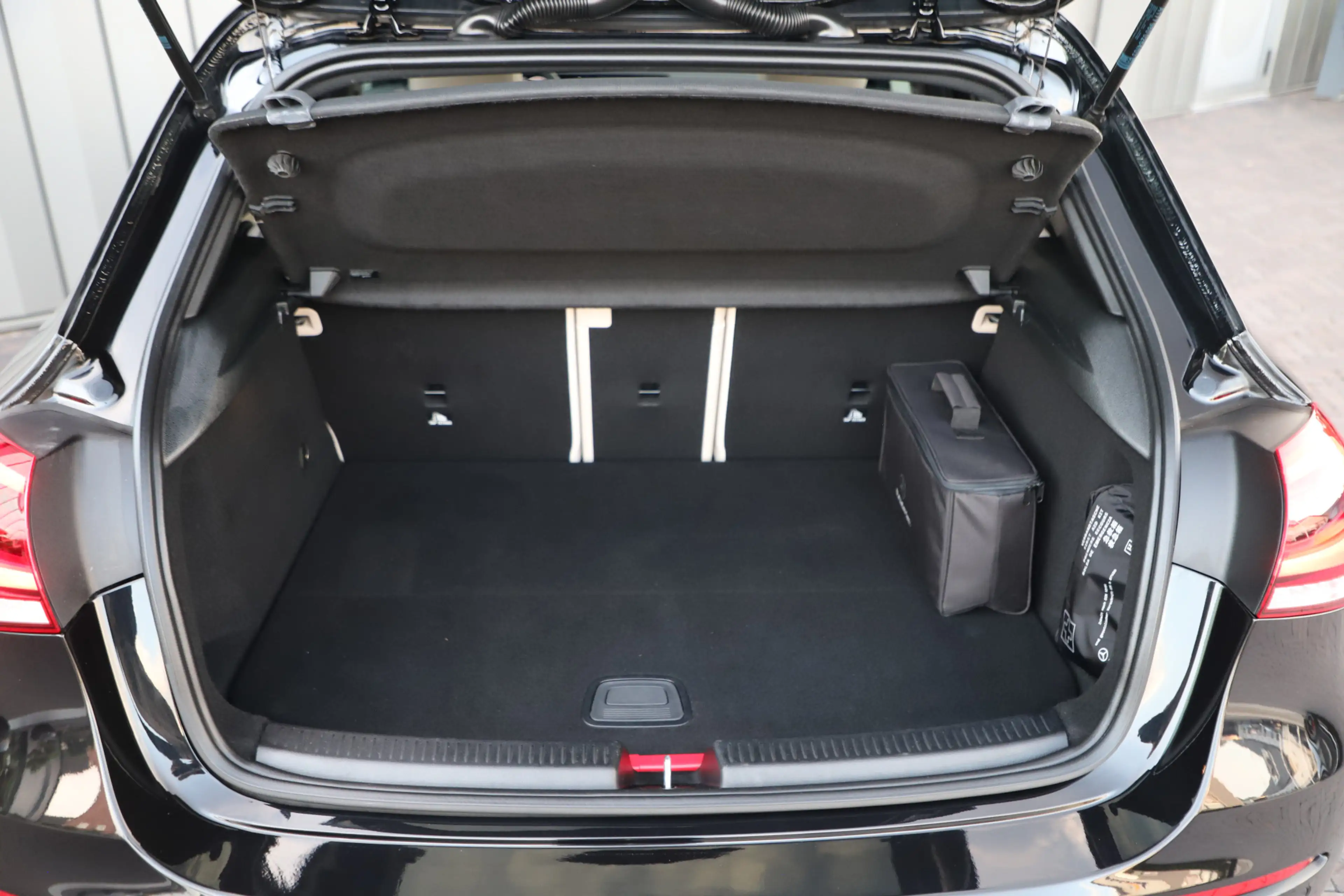 Mercedes-Benz A 250 250e Business Solution | 218PK | Memory | Keyless- — photo 29