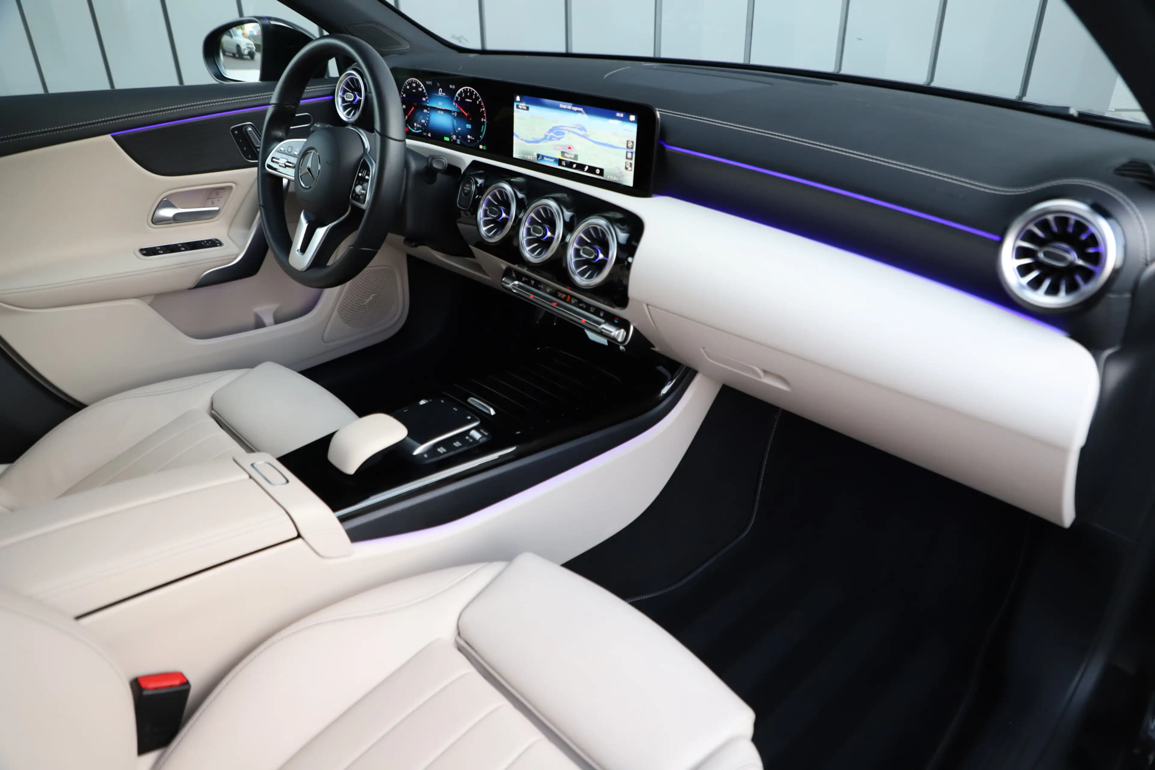 Mercedes-Benz A 250 250e Business Solution | 218PK | Memory | Keyless- — photo 2