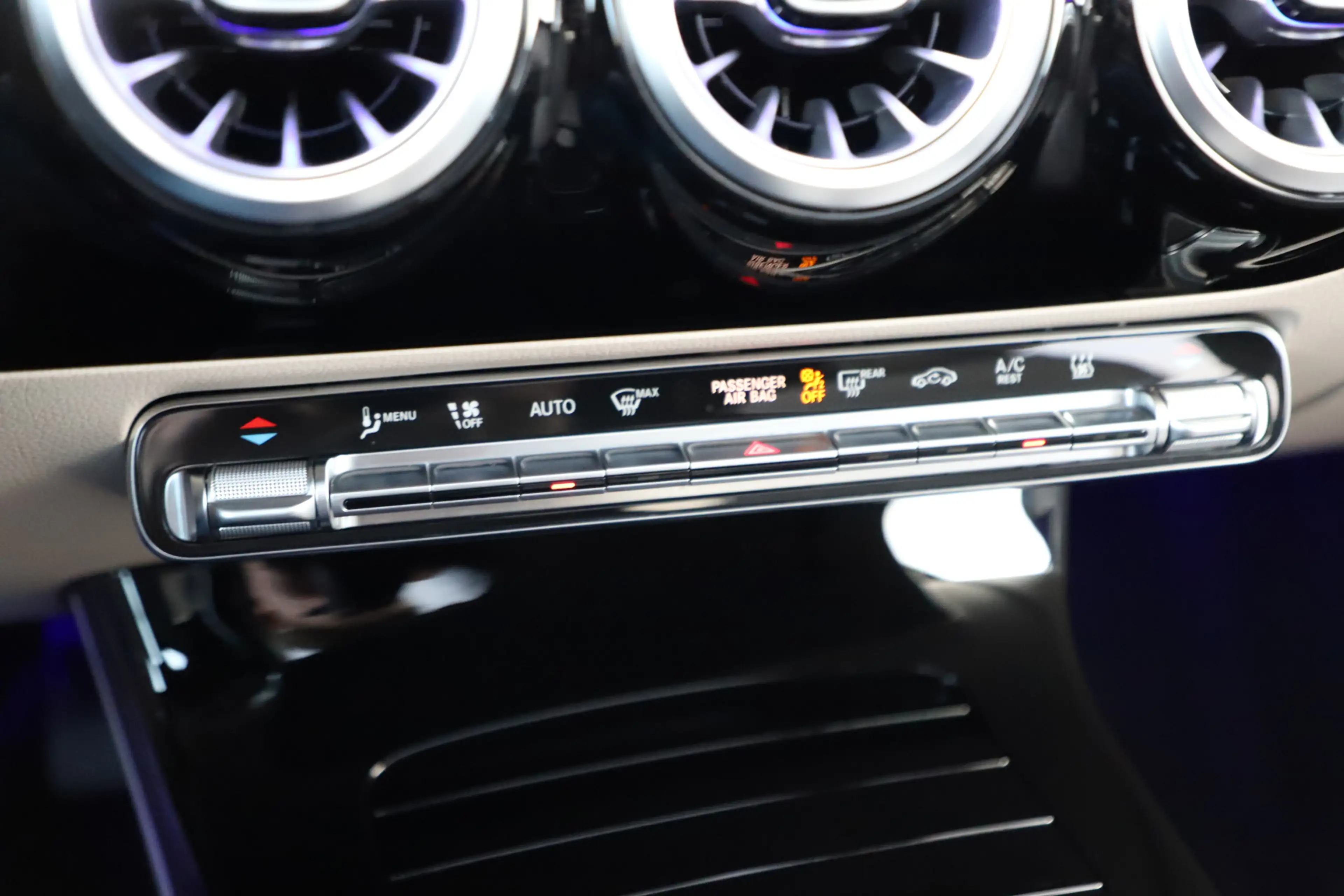 Mercedes-Benz A 250 250e Business Solution | 218PK | Memory | Keyless- — photo 25